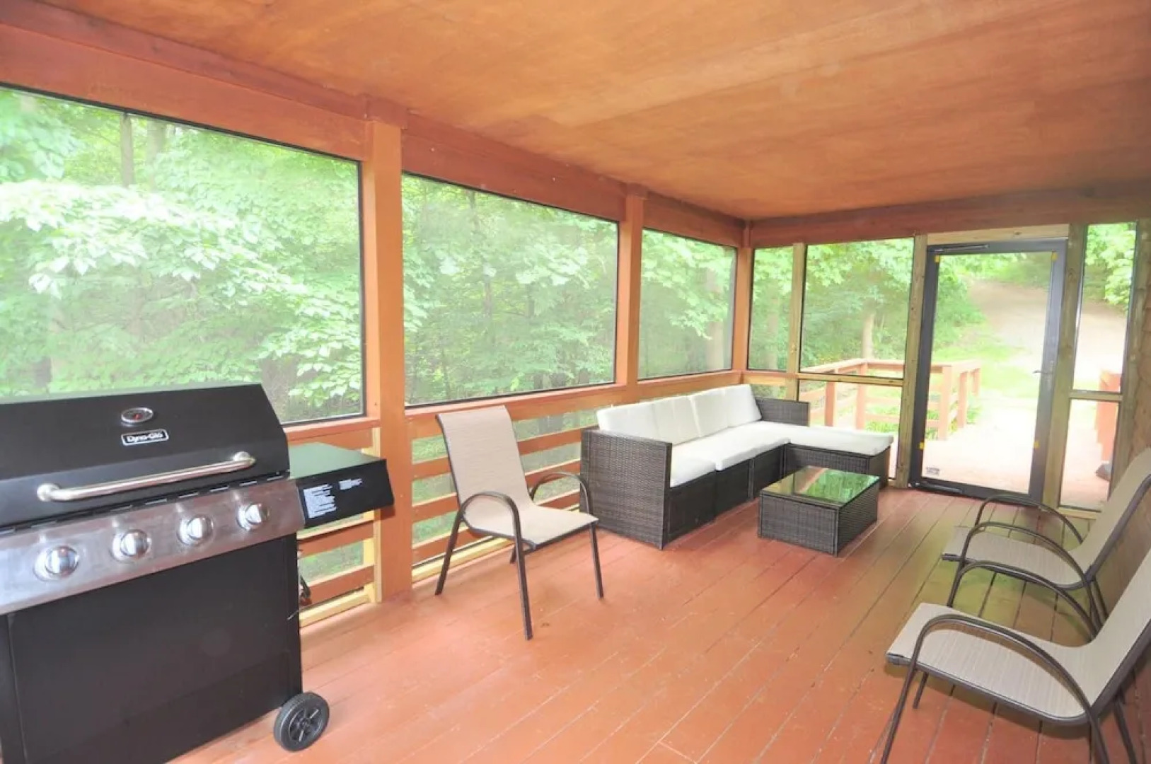 Creekview Cabin - A Perfect Escape