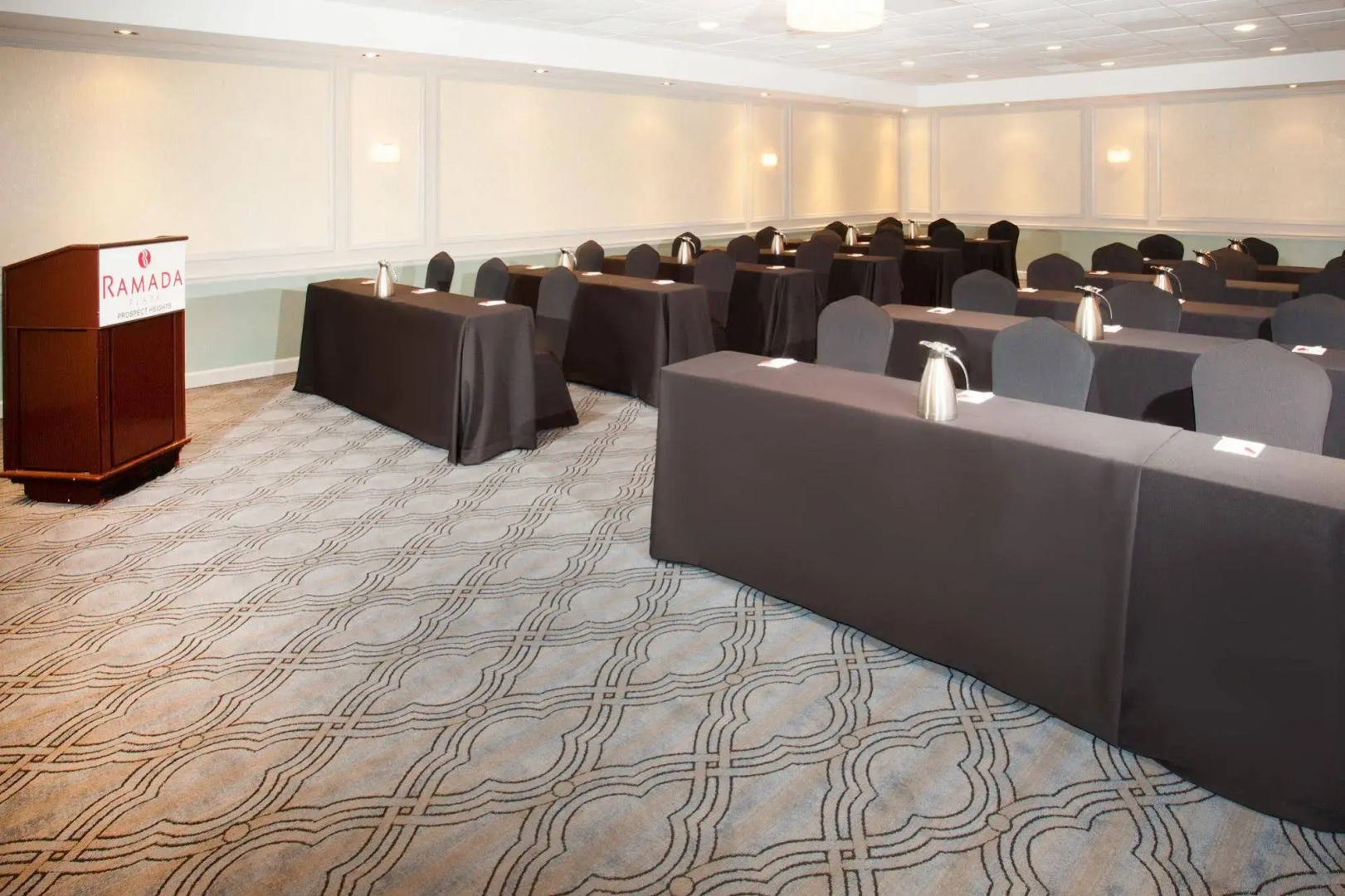 Ramada Plaza Chicago North Shore