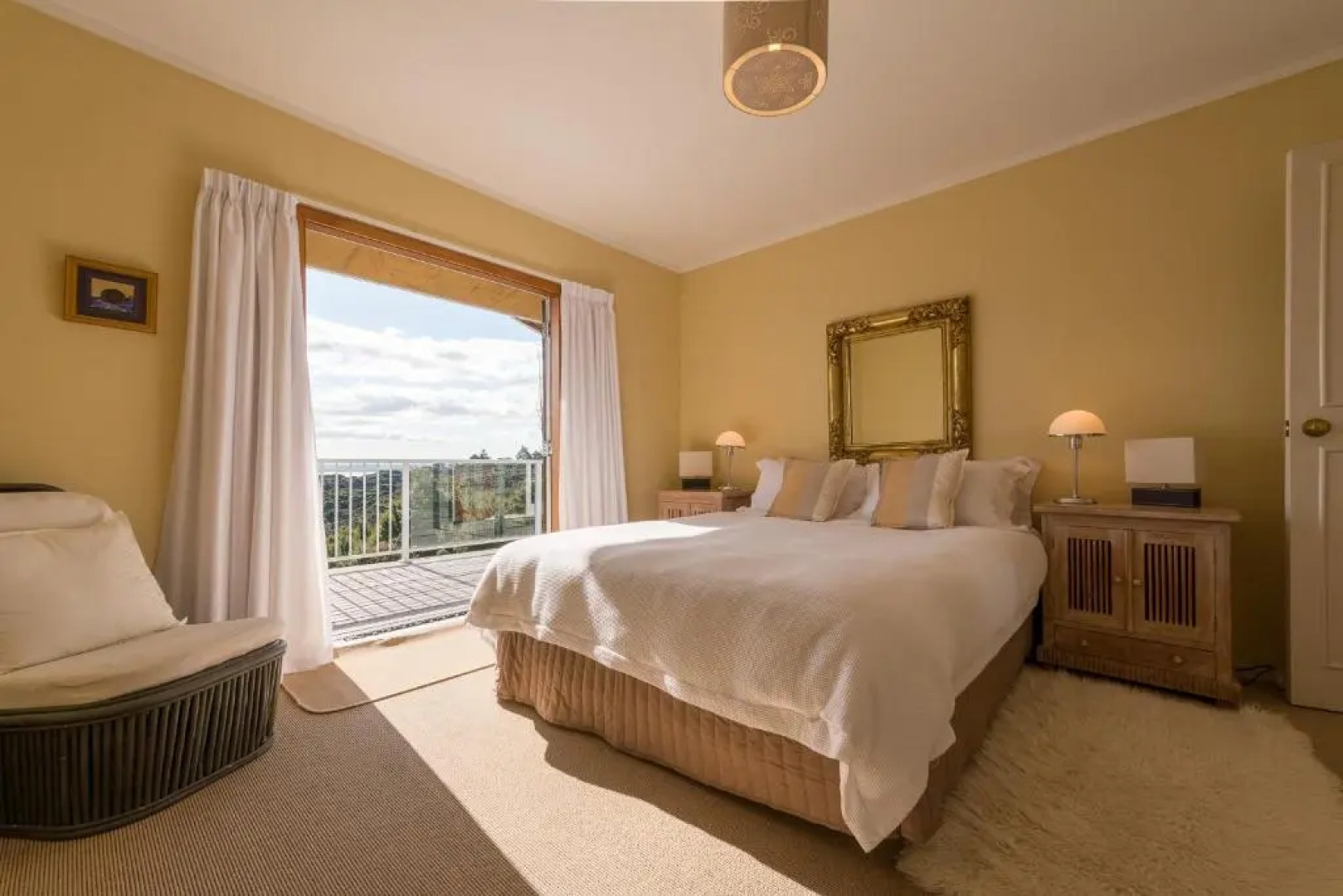 Veronica House - Russell Holiday Home