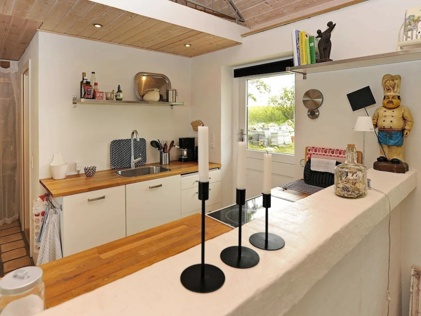 Rustic Holiday Home in Mesinge With Ocean View