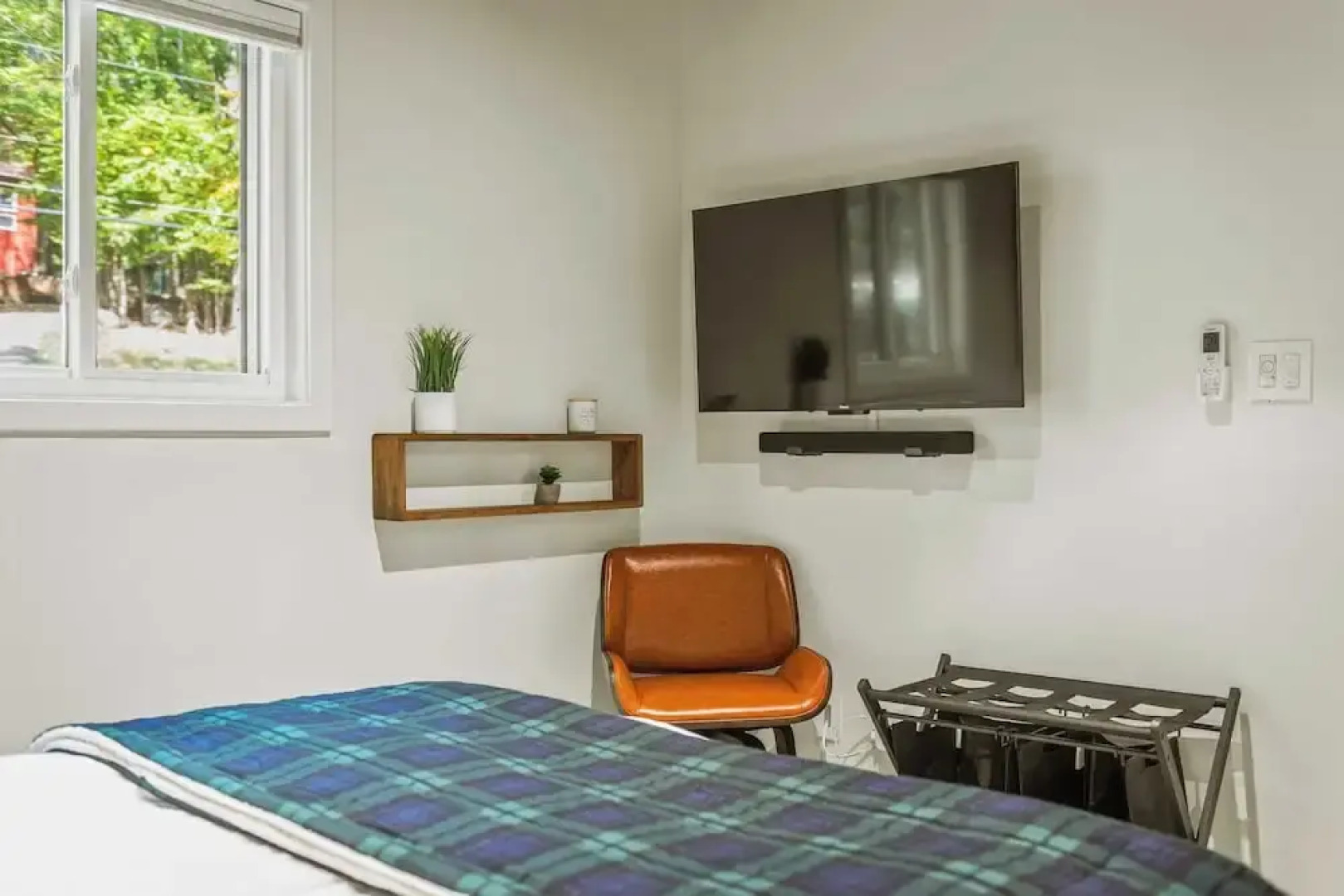 Hot Tub, Lake Access + Community Amenities Somerset Lodge by Avantstay