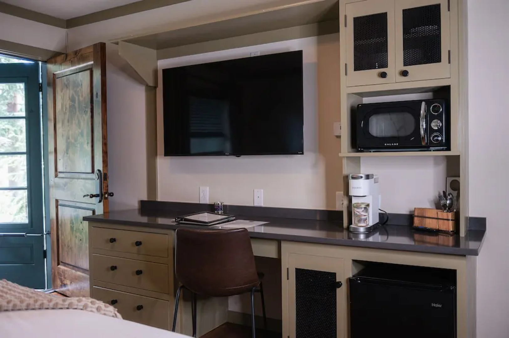 Highland Haven Creekside Inn