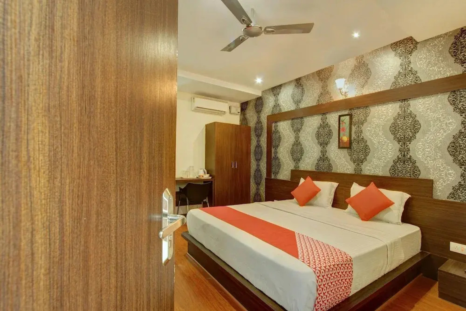 Capital O Hotel Samanvi International