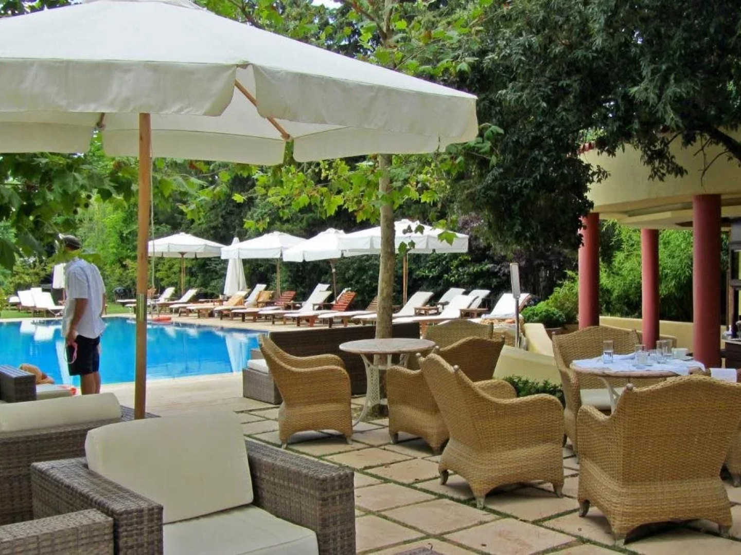Pentelikon Hotel