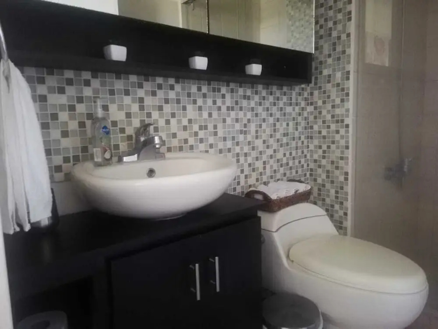 Apartment by airport on way to beach