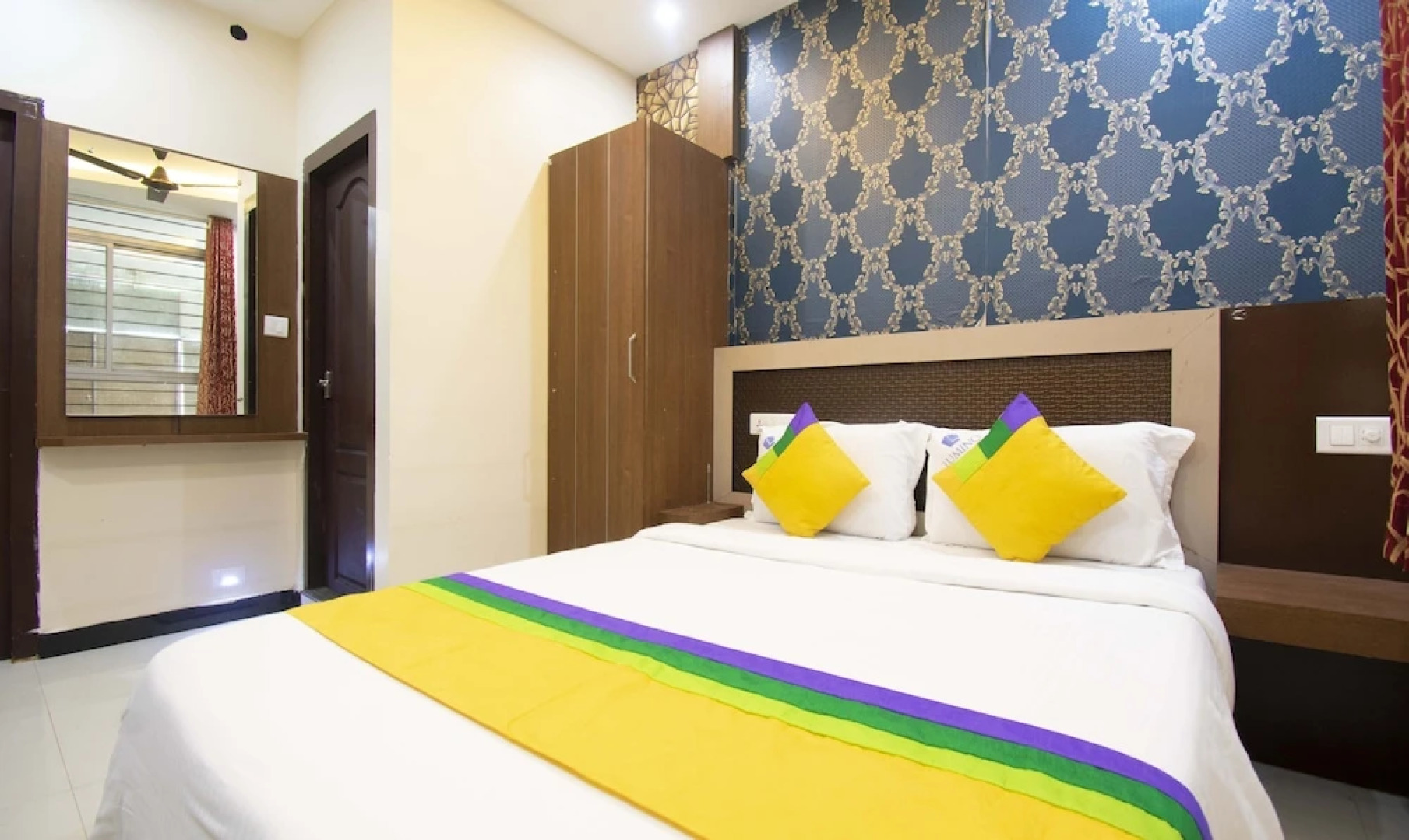 Treebo Trip Lumino Rainbow