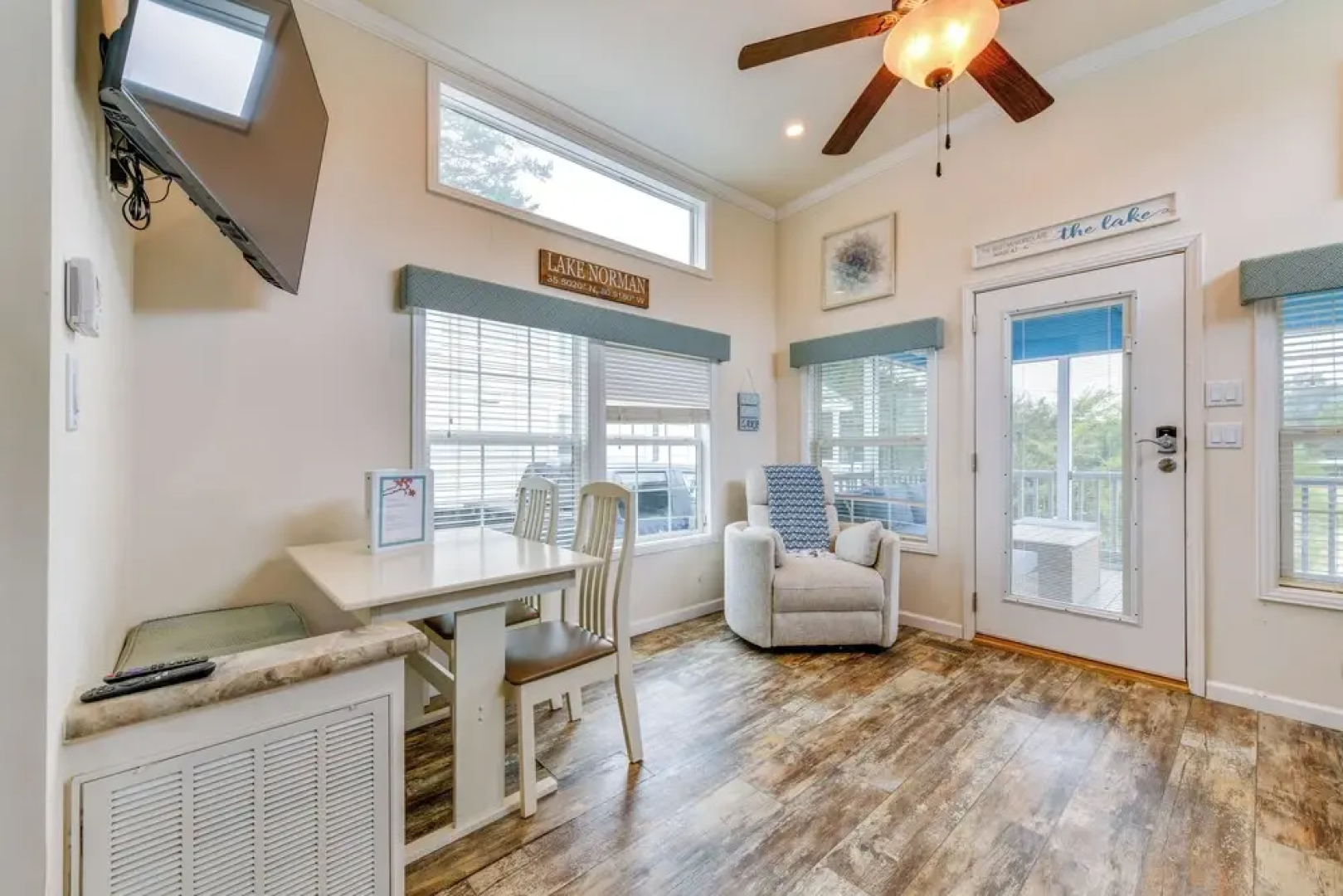 Waterfront Lake Norman Cabin w/ Screened Porch!