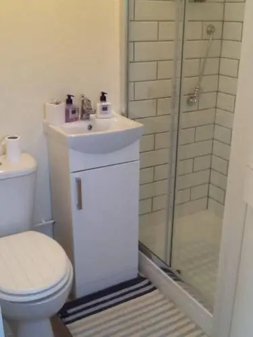 The Hollow Bottom - B&B