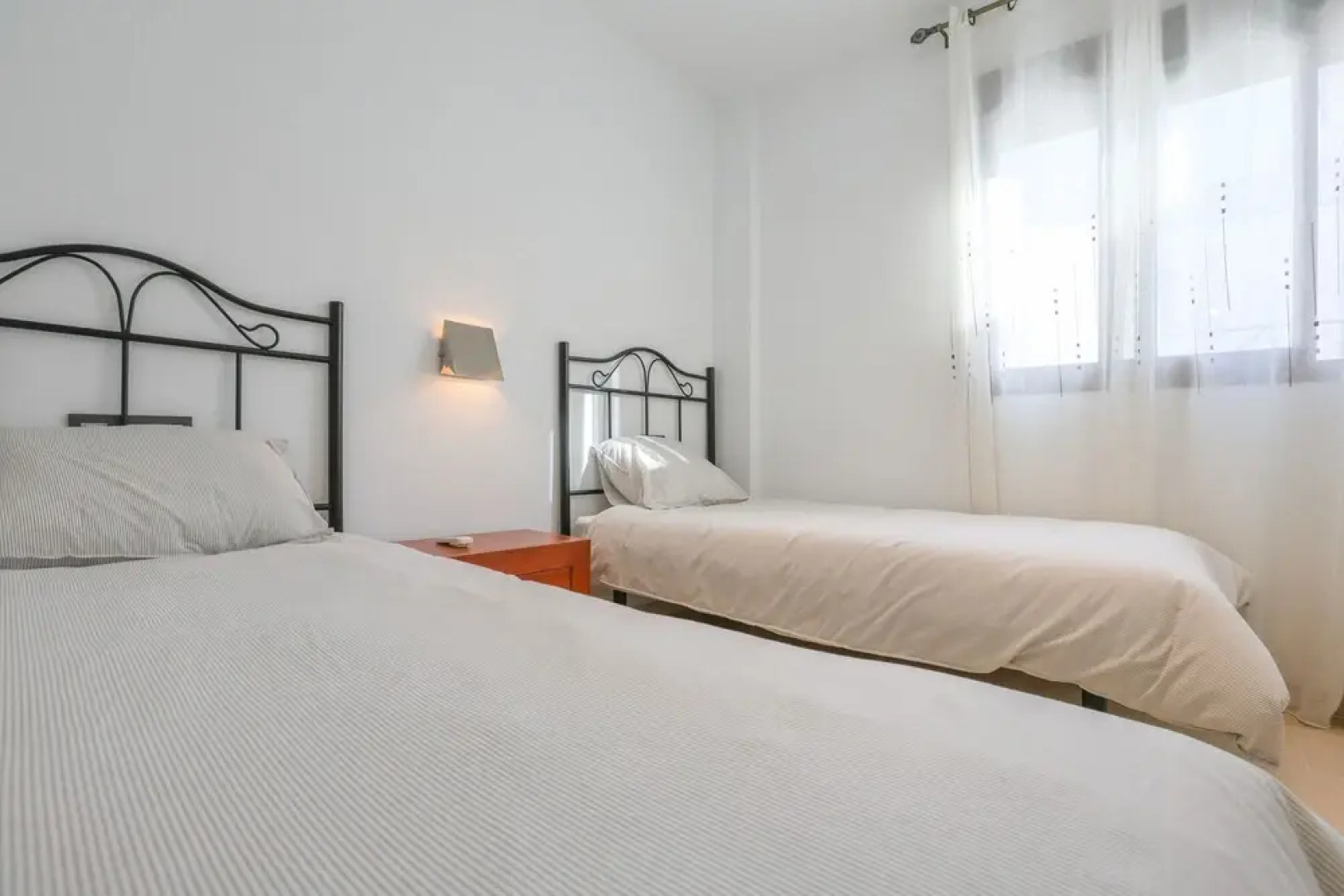 Manuel De Falla I in Dos Hermanas