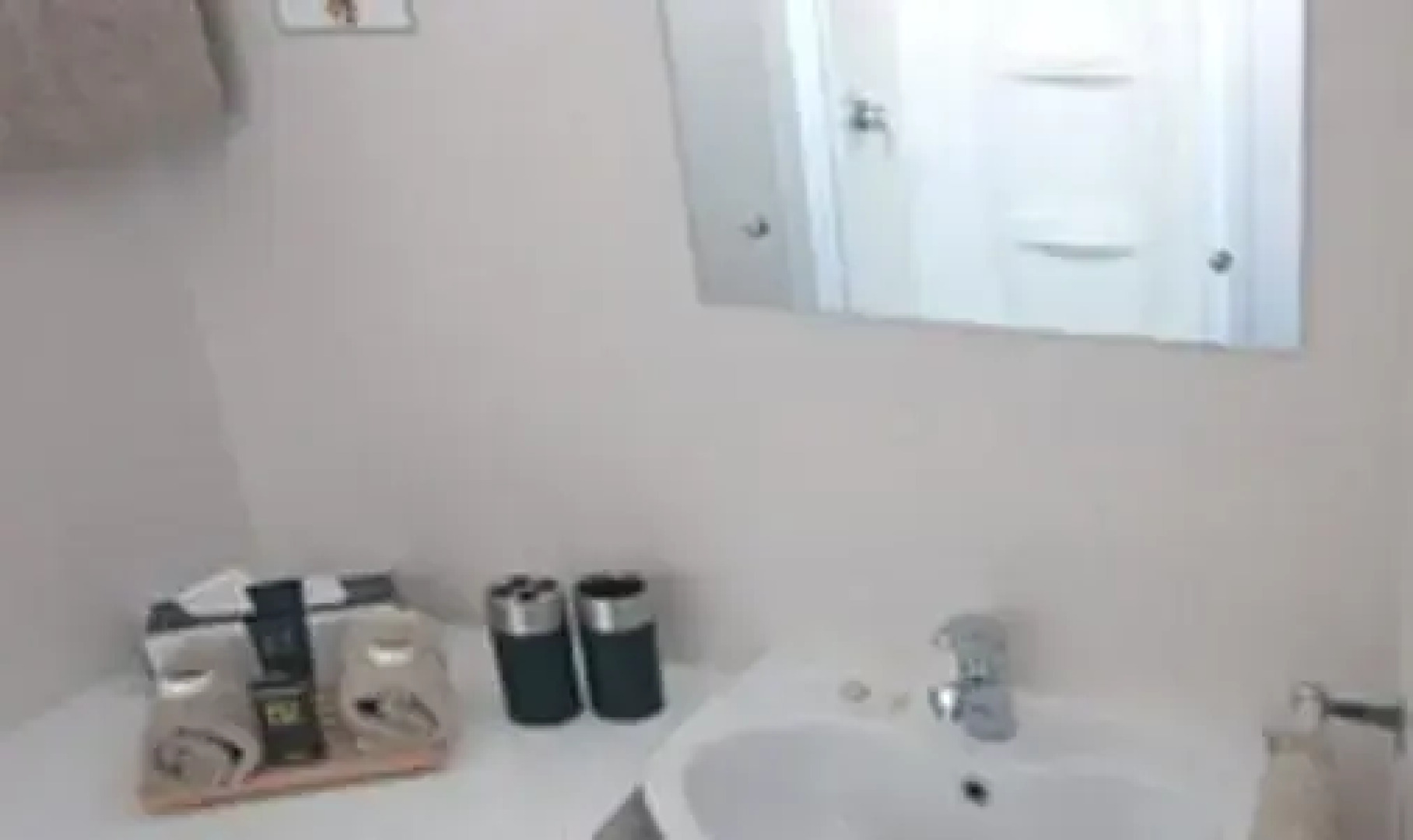 Broadway Motel & Miro Court Villas