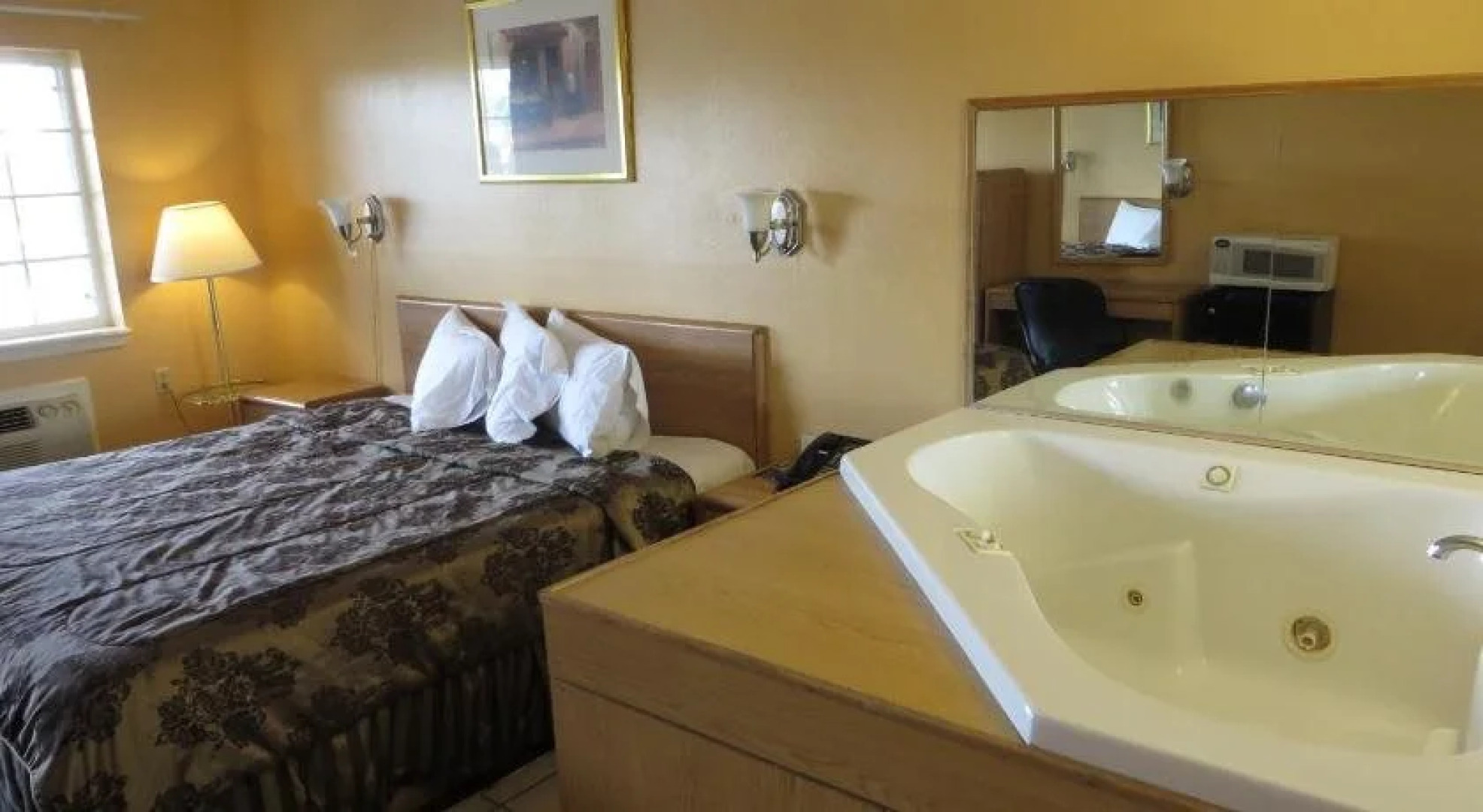 Economy Inn & Suites Joplin