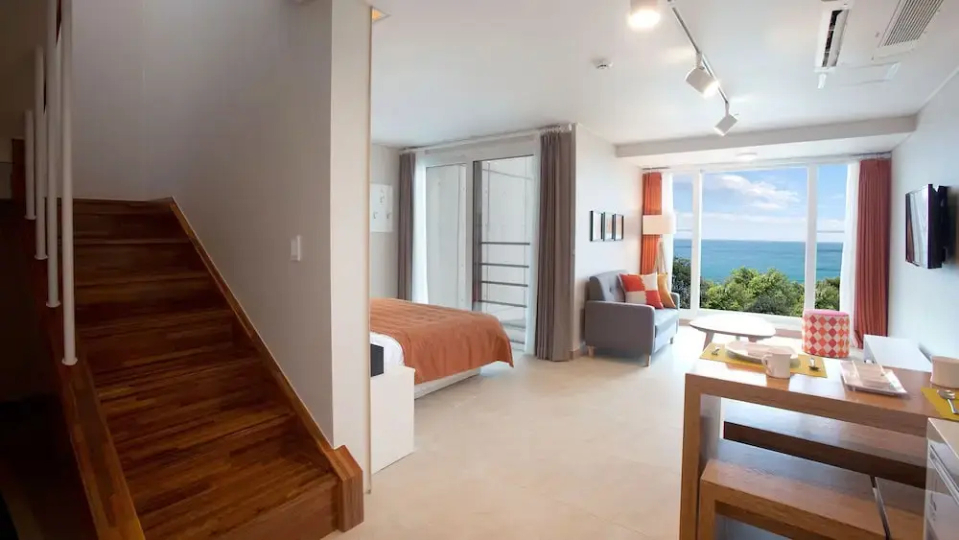 THEMARINE poolvilla&spa