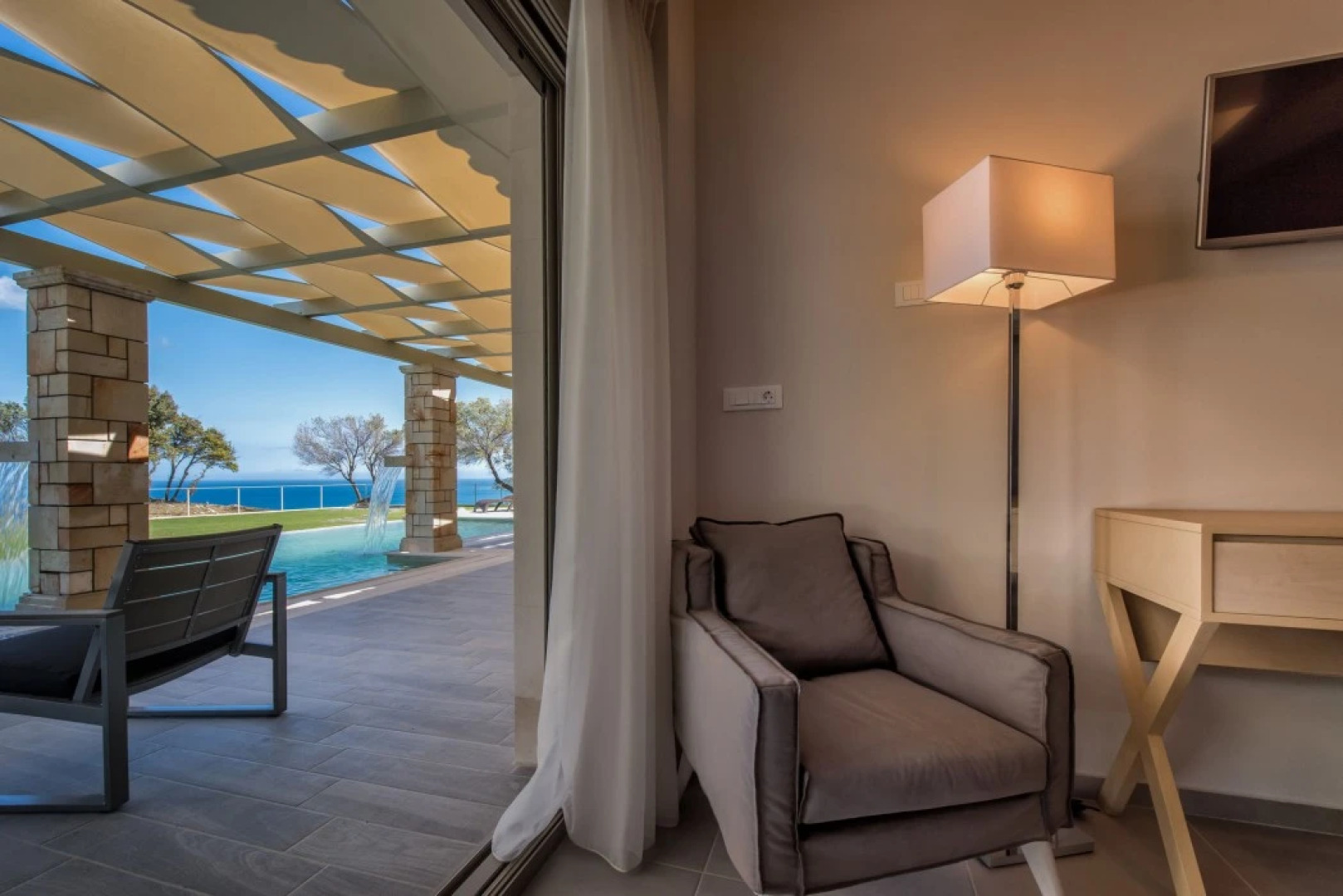 Artina Luxury Villa