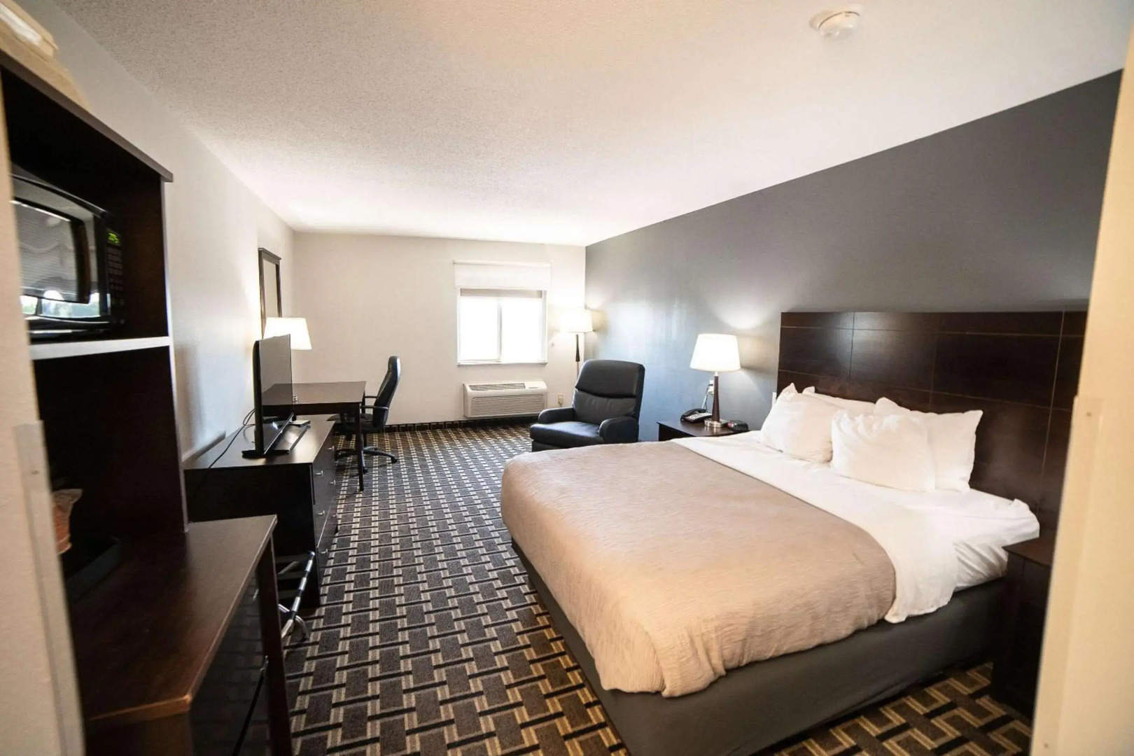 Quality Inn & Suites Watertown near Prairie Lakes Ice Arena