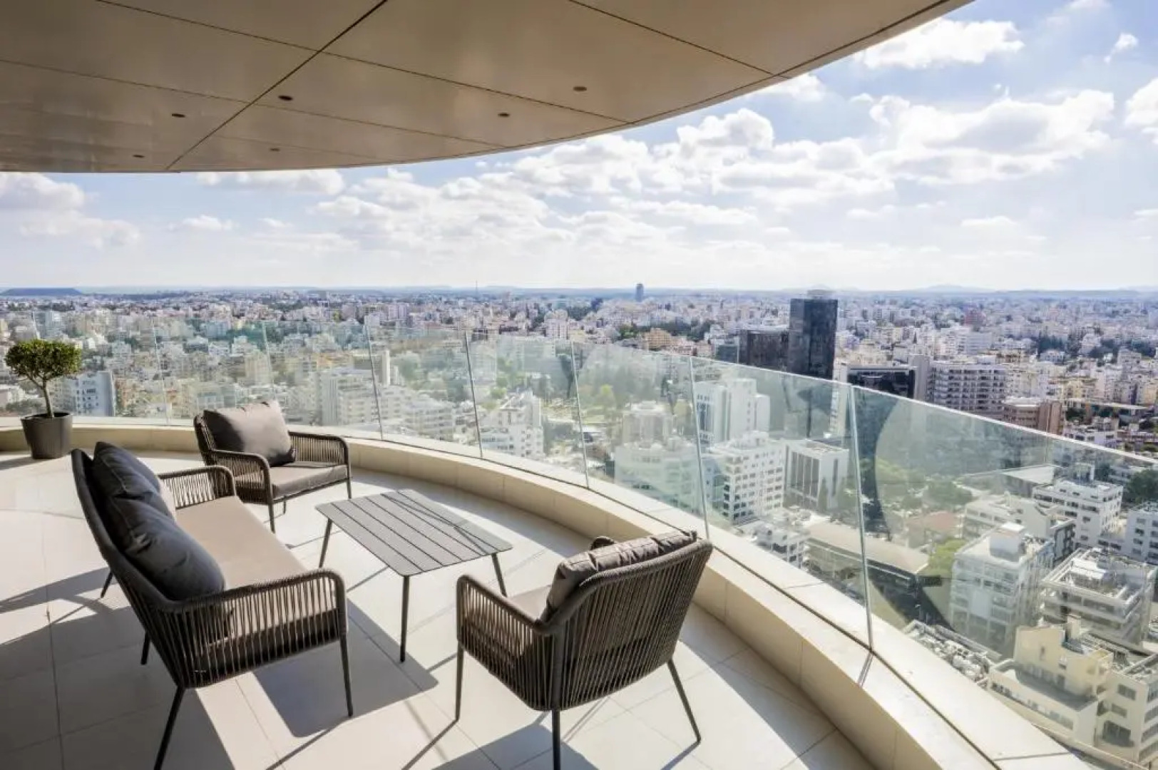 360 Nicosia-3 bedrooms Exclusive Panoramic View Residence