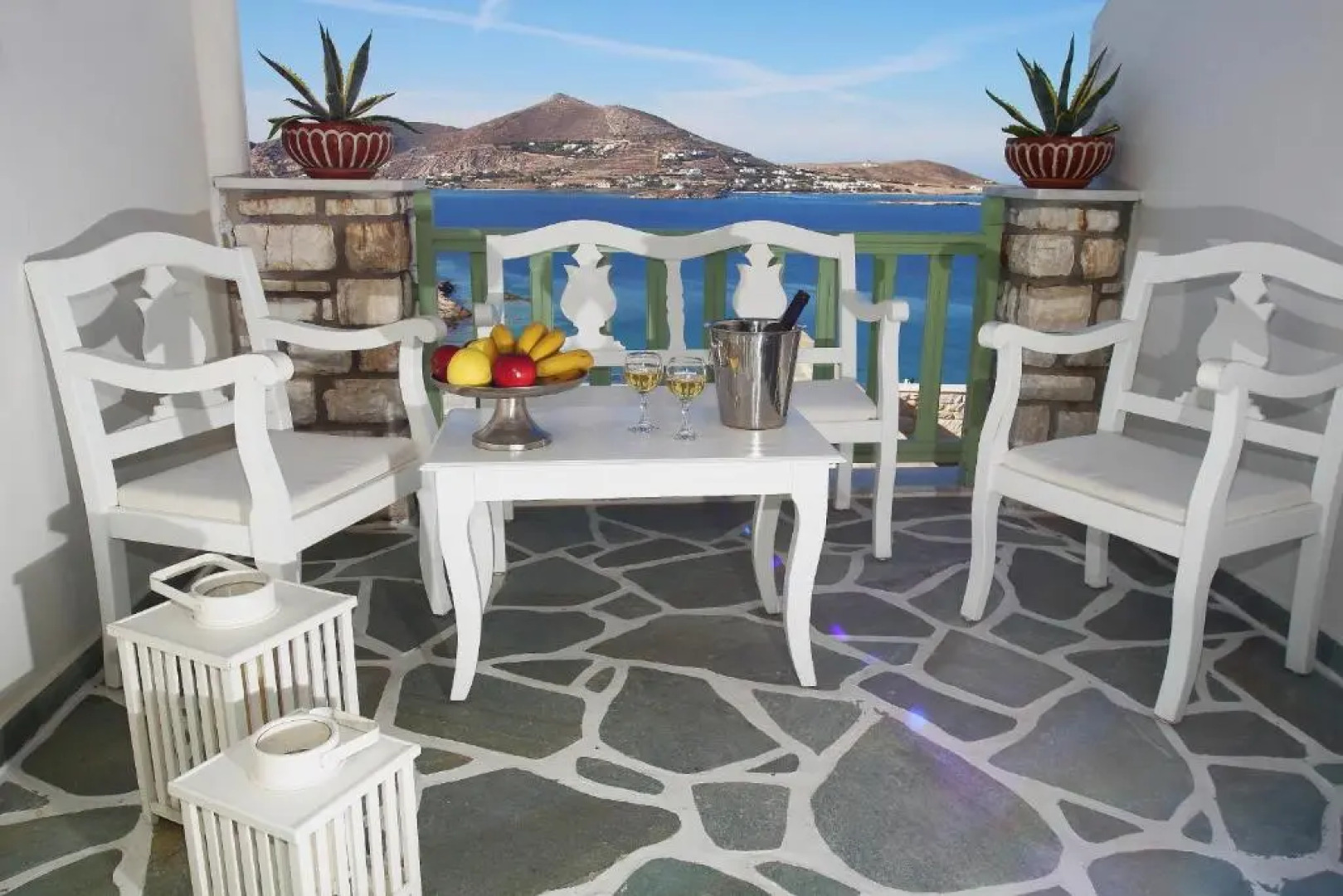 Villa Isabella Studios & Suites