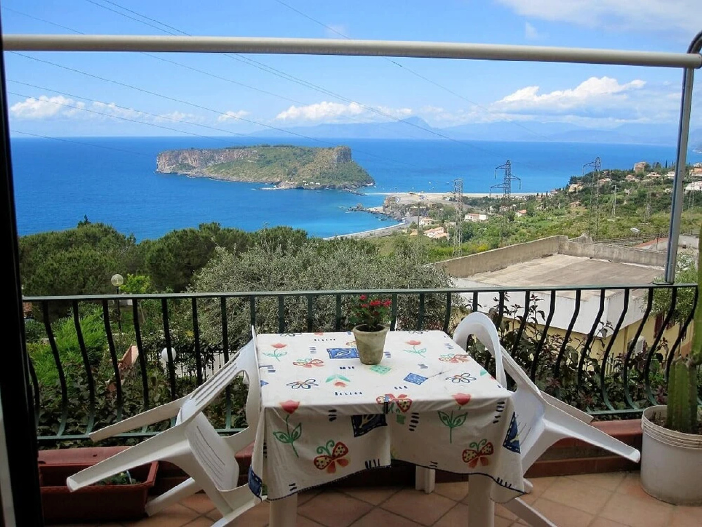 Apartment with One Bedroom in Atrigna, with Wonderful Sea View And Furnished Terrace - 2 Km From the Beach