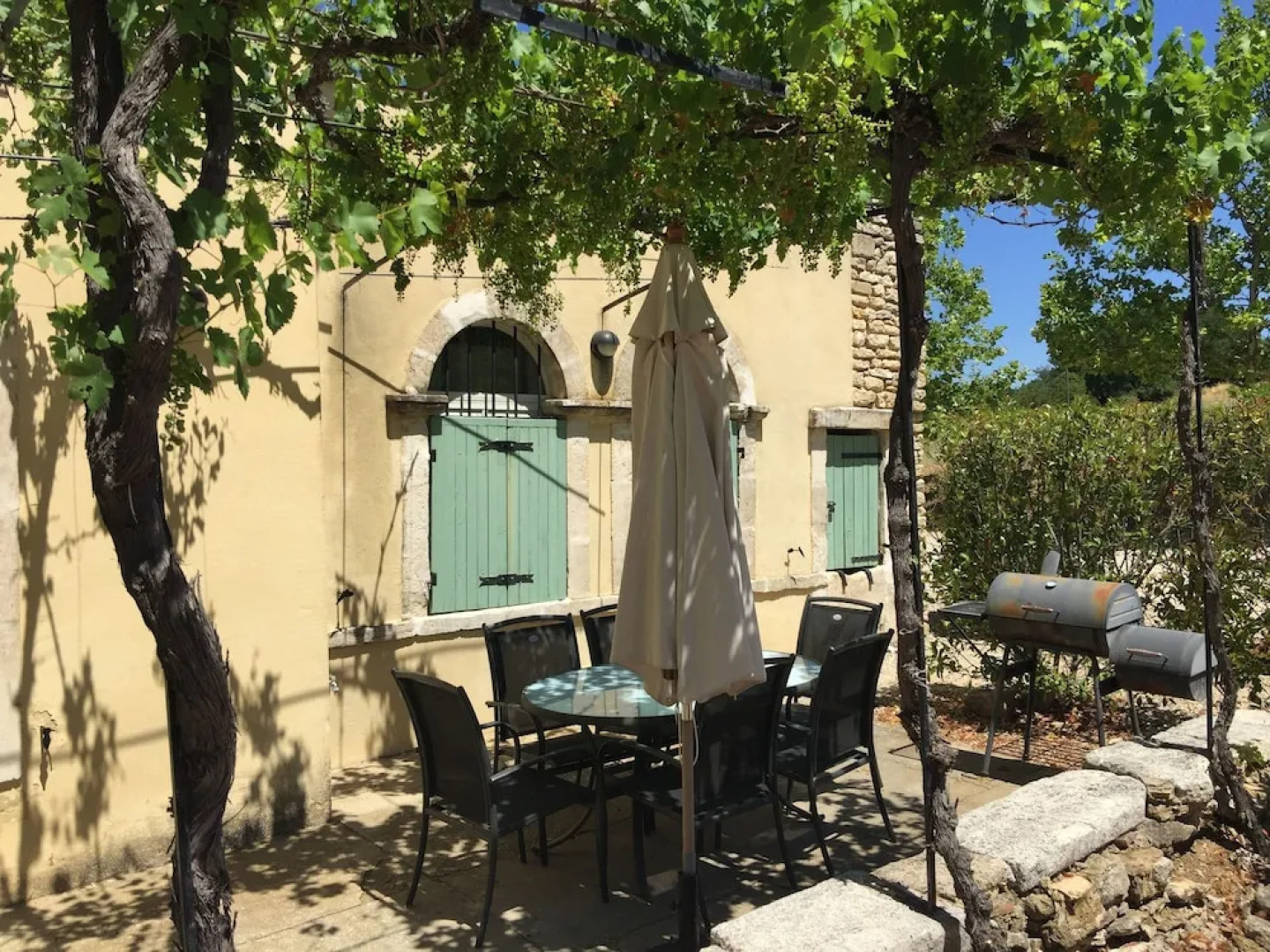 Bastide Casa Mira au domaine d' Esclatesang, 5 ha, Apt, parc du Luberon