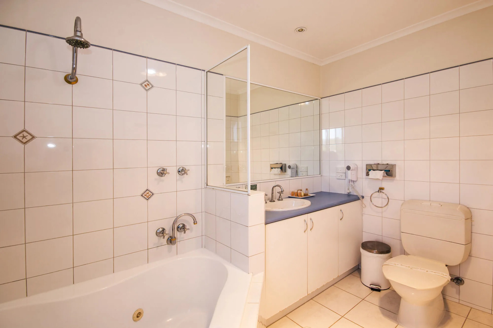 Torquay Tropicana Motel