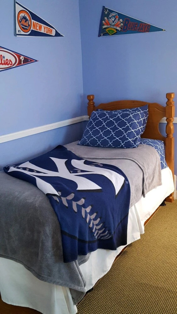 1 Mile to Dreams Park 4792 Willsey House