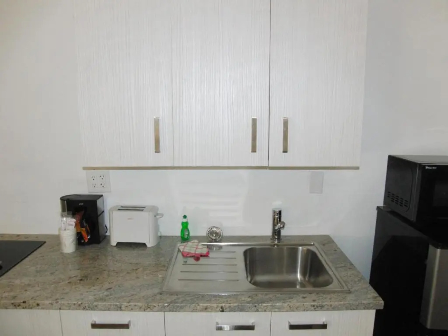 Regency Inn & Suites