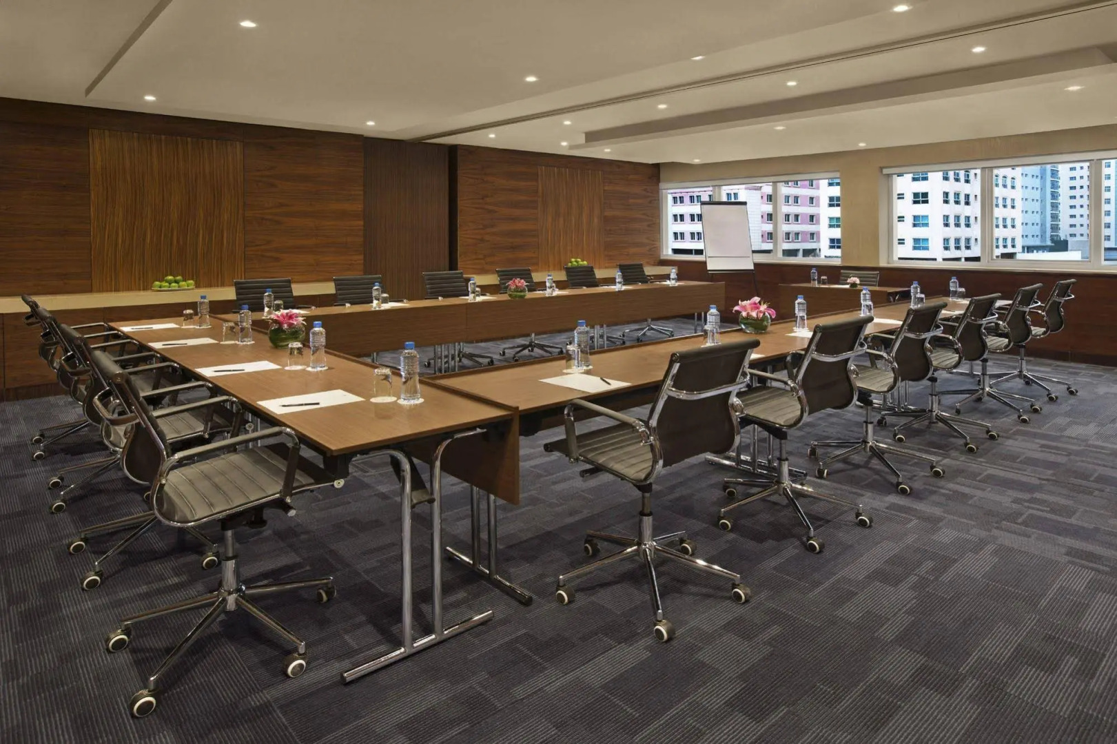 DoubleTree by Hilton Hotel and Residences Dubai Al Barsha