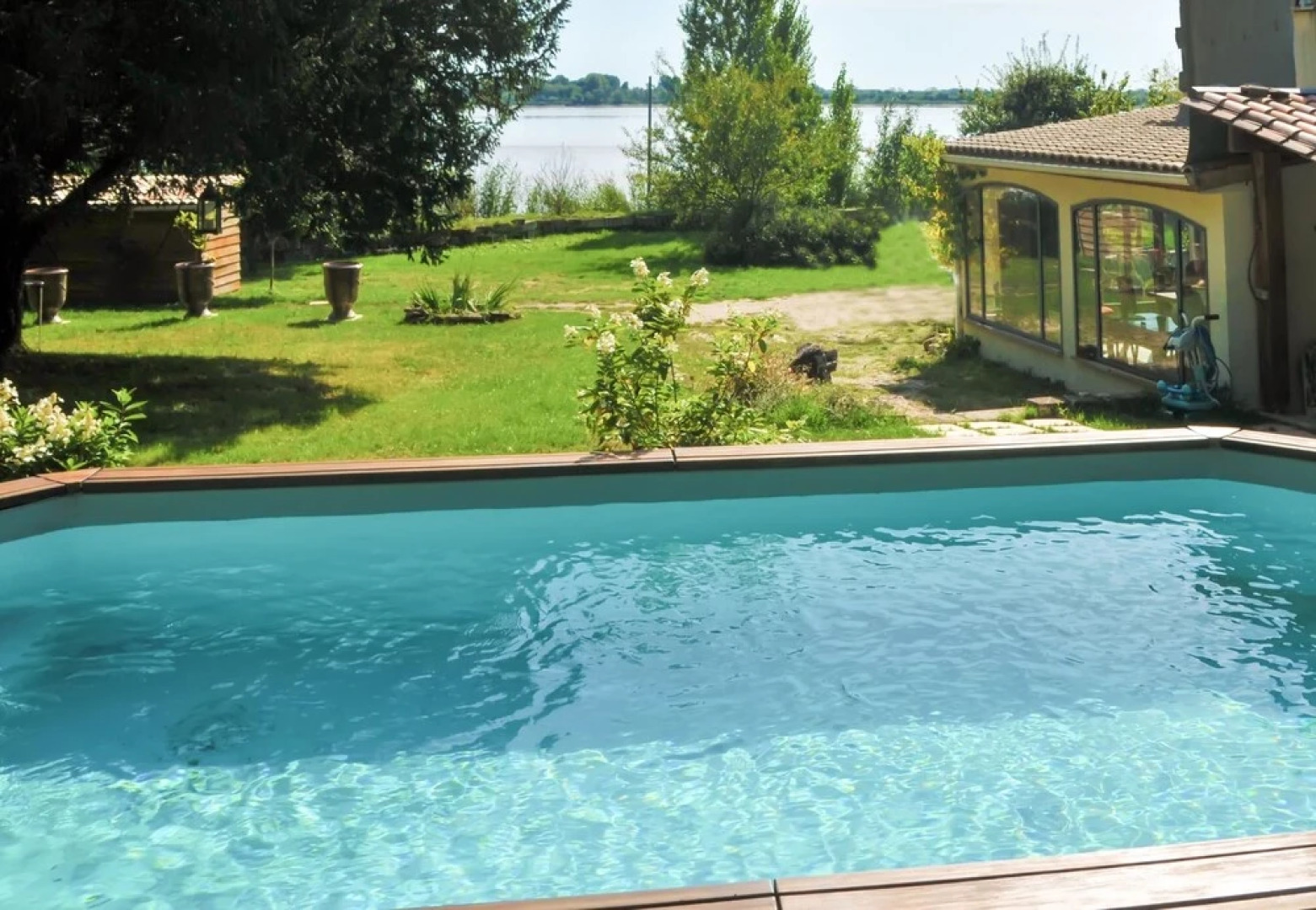 House With 3 Bedrooms in Bayon-sur-gironde, With Pool Access, Enclosed