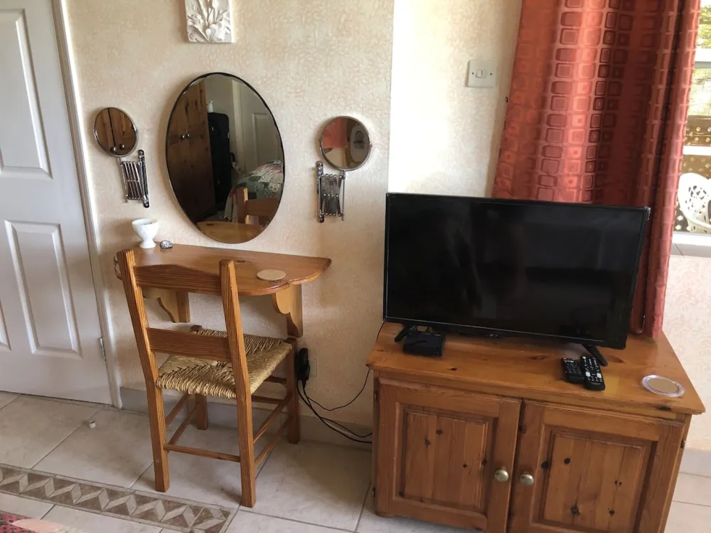 Palm Paradise Guest House and 2 Apartments