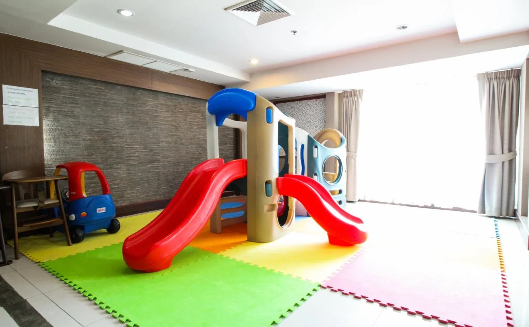 Convenient Grand Hotel