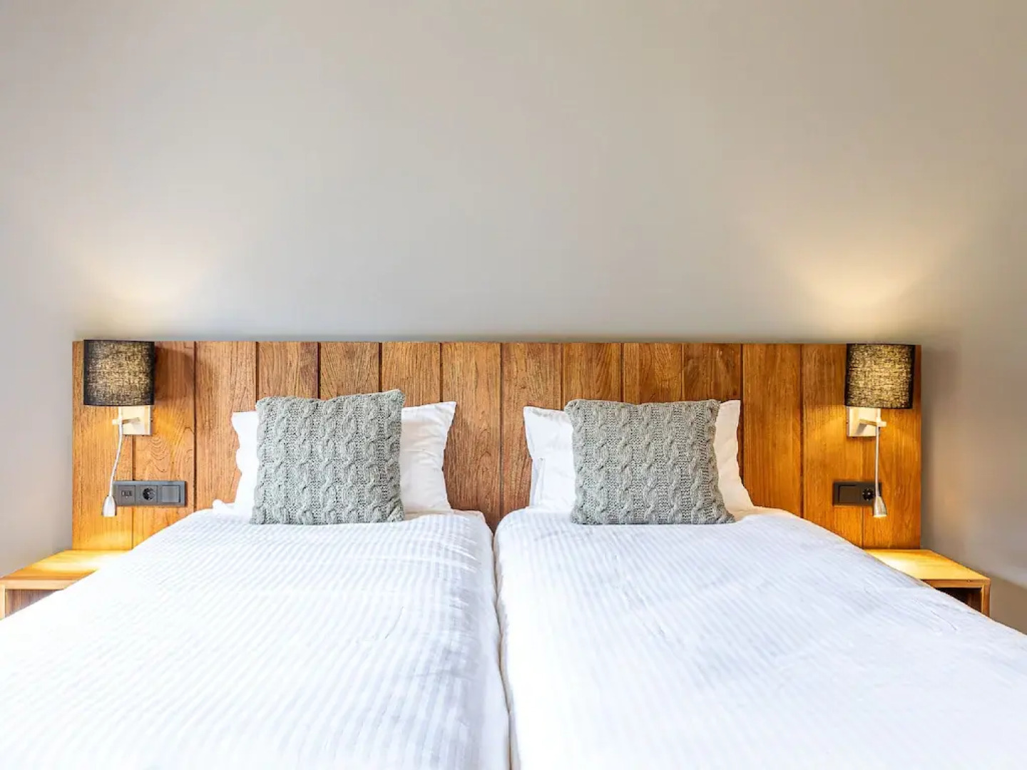 Penthouse with wine climate cabinet, ski lift 1.5 km away.