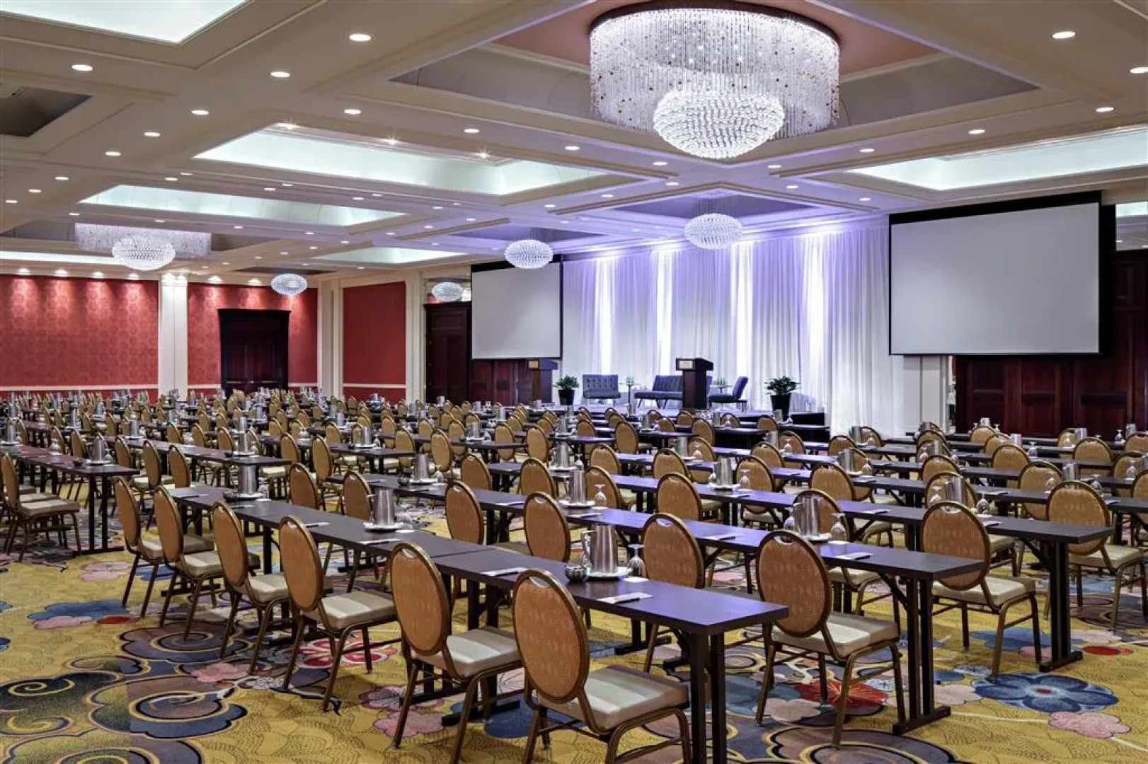 Amway Grand Plaza, Curio Collection by Hilton