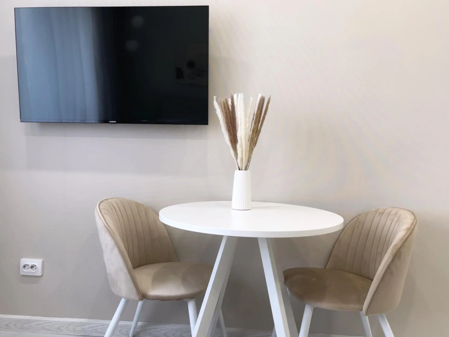 STATUS (Статус) на улице Степана Повха