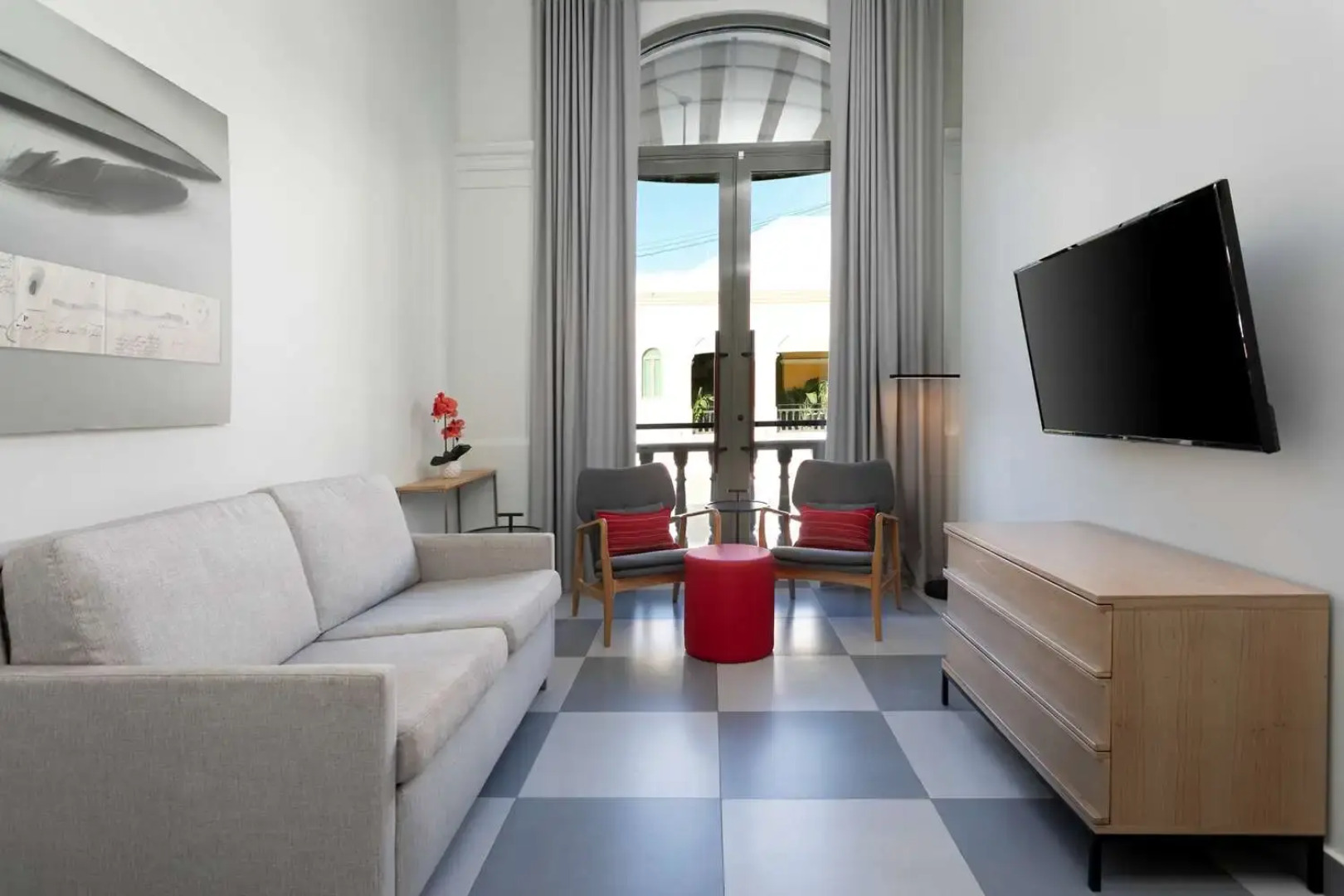 Palacio Provincial San Juan, Curio Collection by Hilton