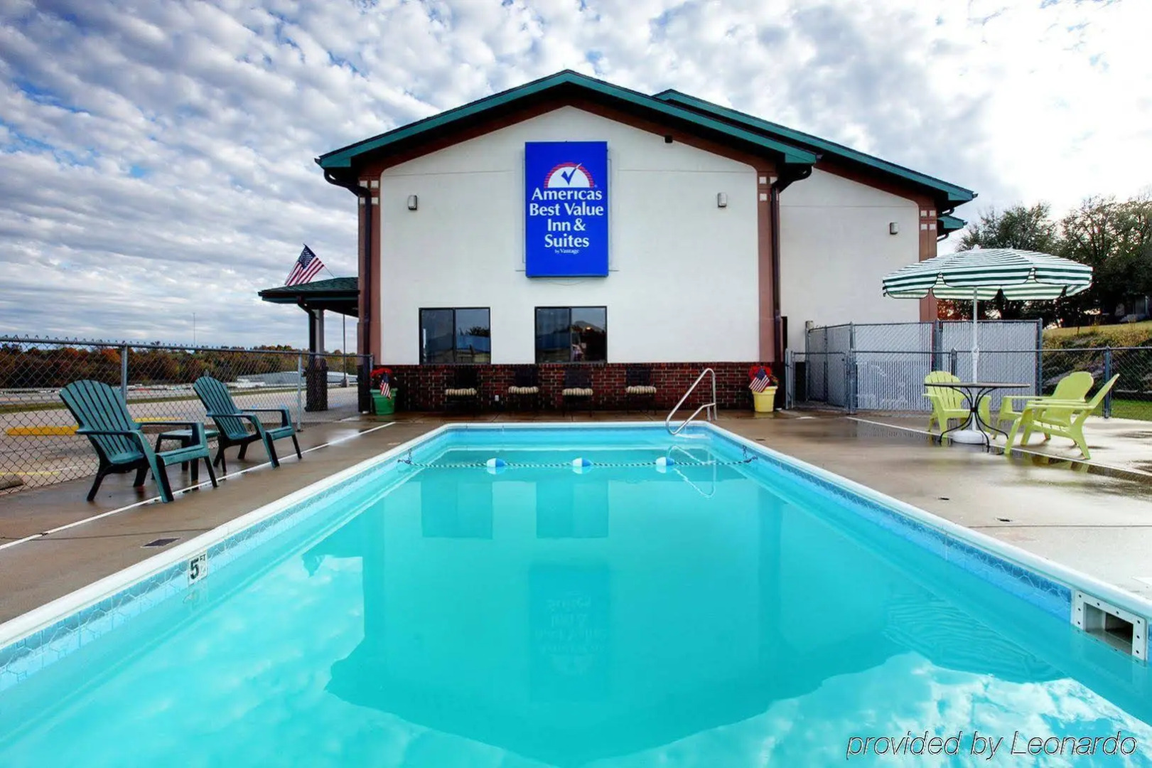 Americas Best Value Inn and Suites Cassville/Roaring River