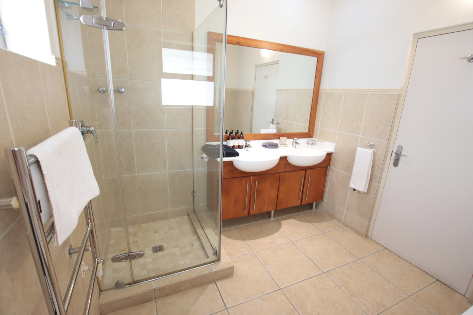 On the Cliff Guest House