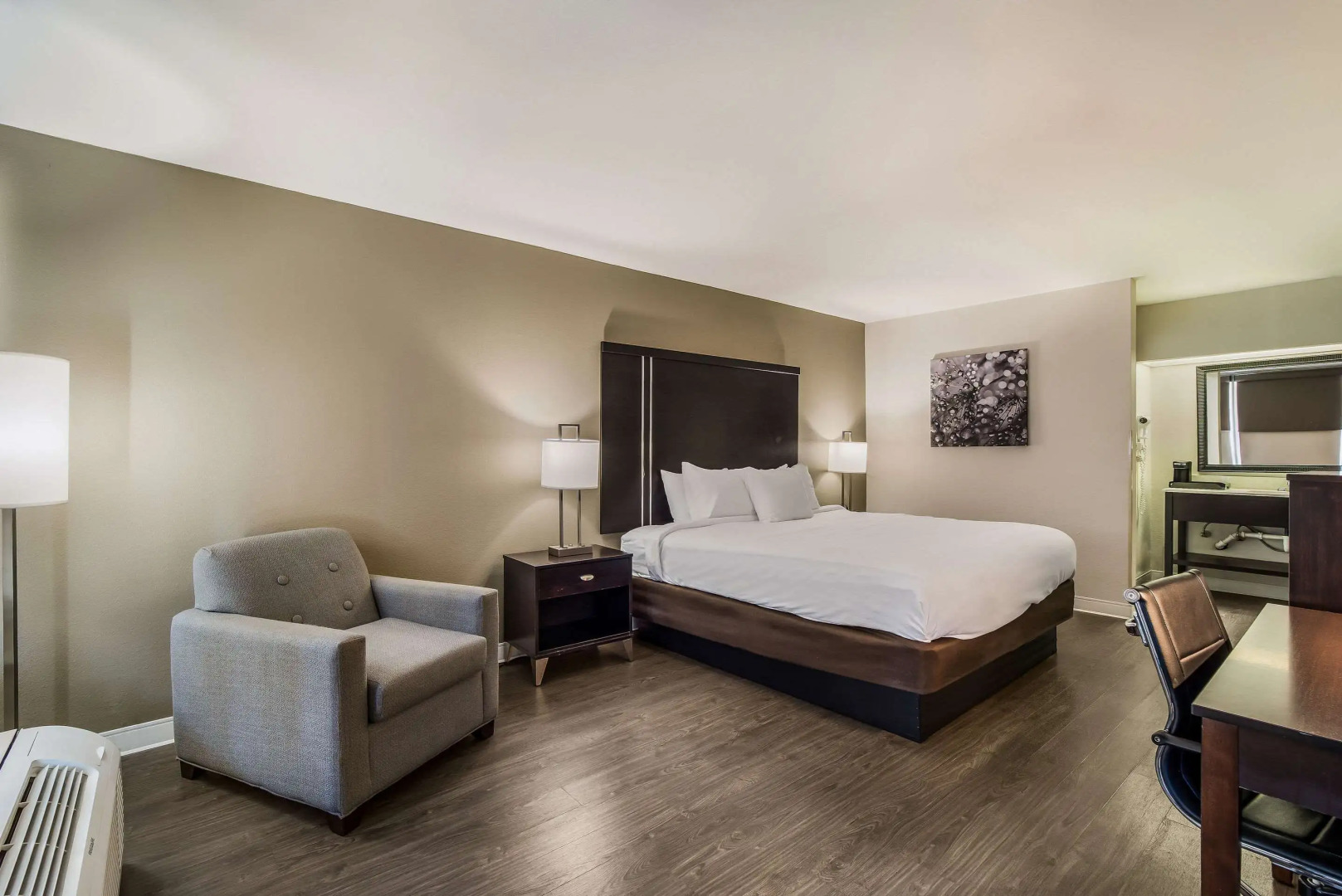 Clarion Inn & Suites Florence - Darlington