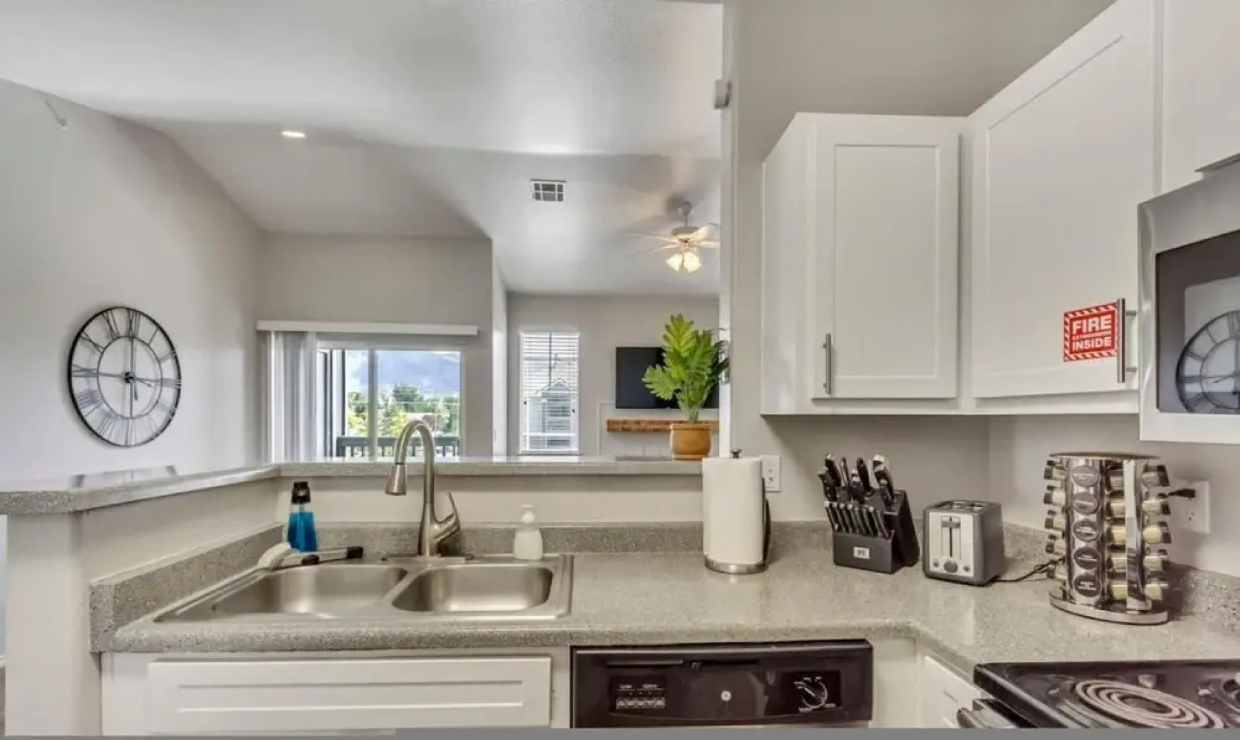 Quiet Apt - Close to Davis Conference - King Bed