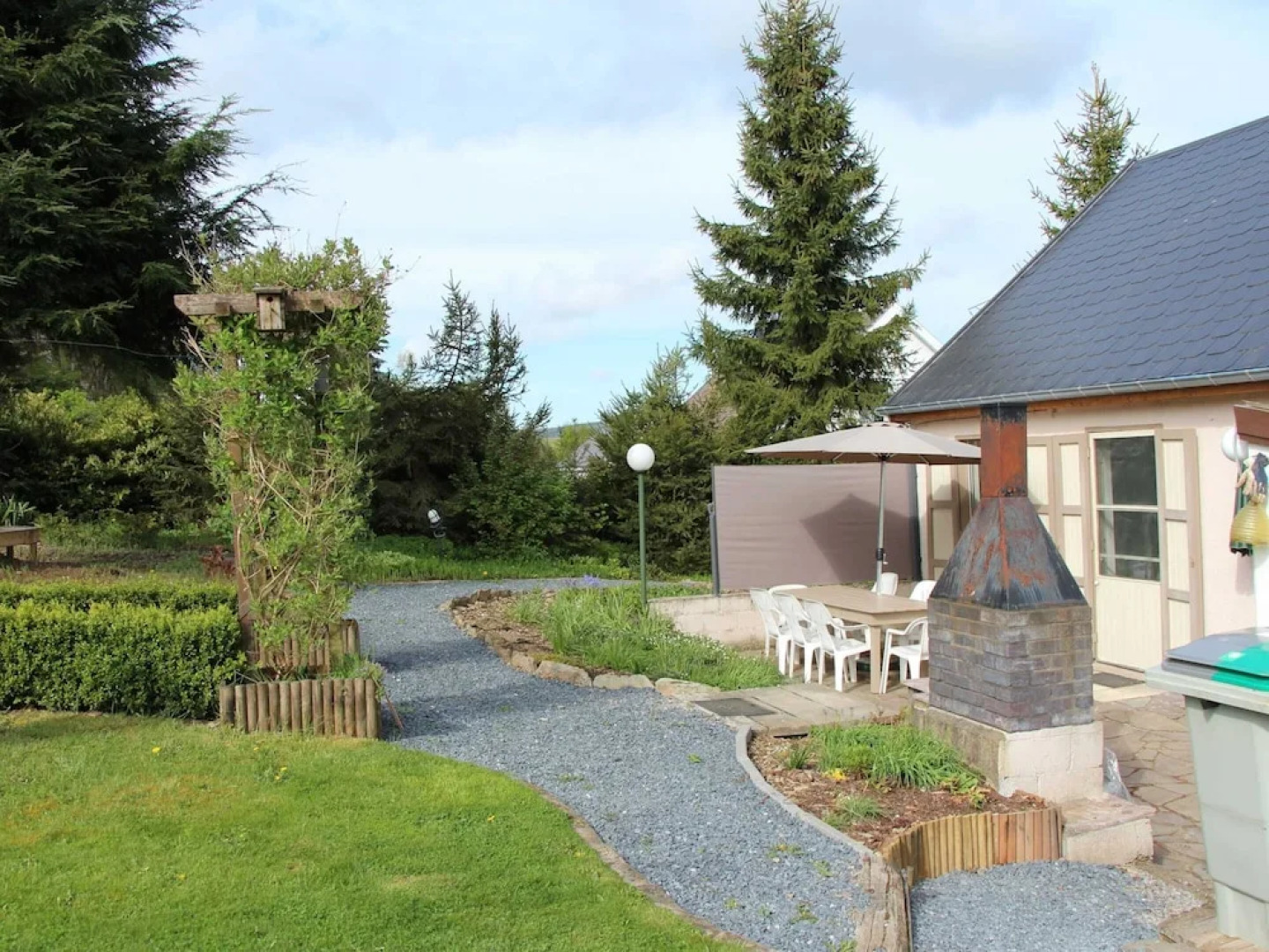 Family Retreat With Garden