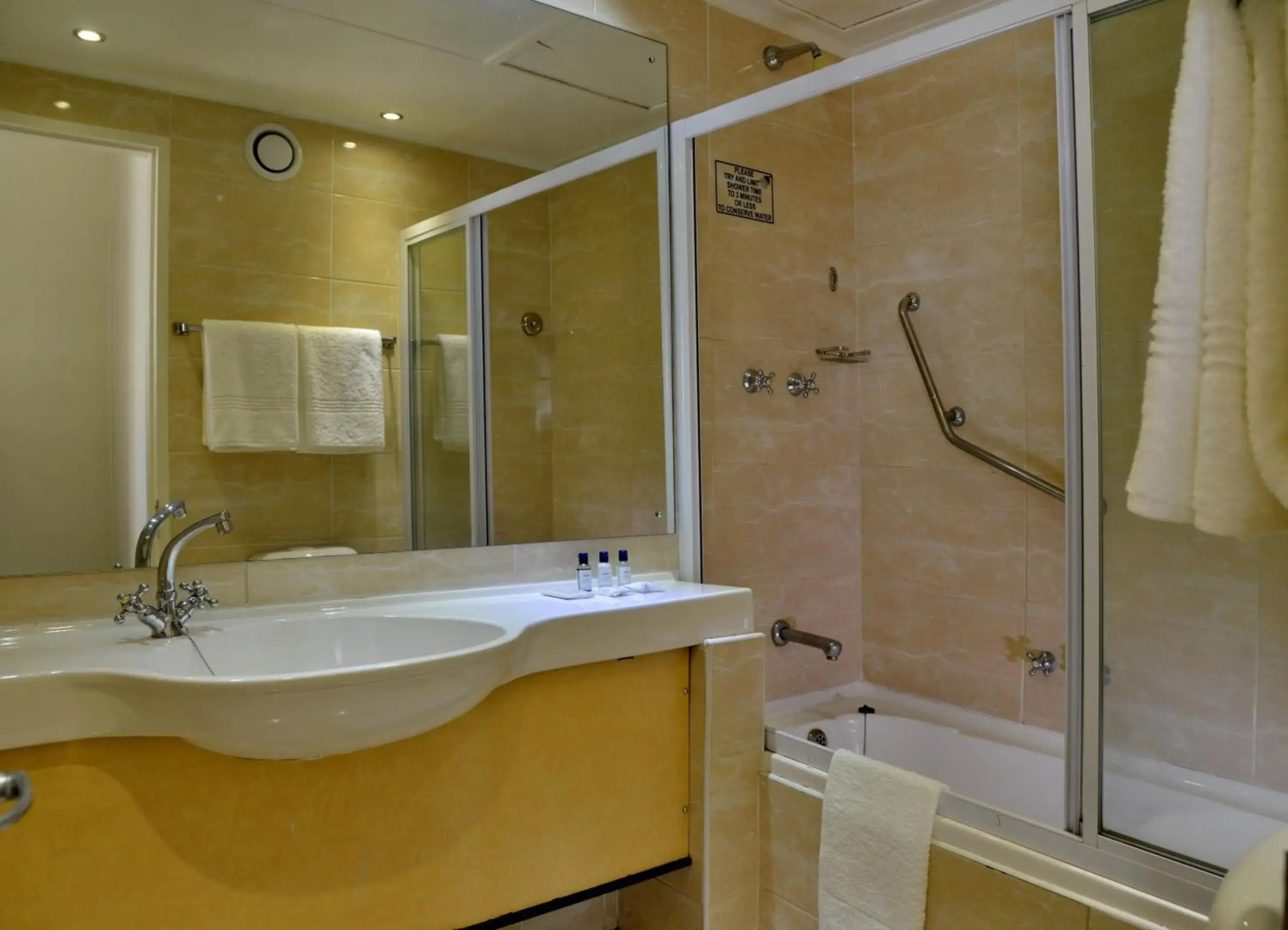 The Parktonian All Suite Hotel