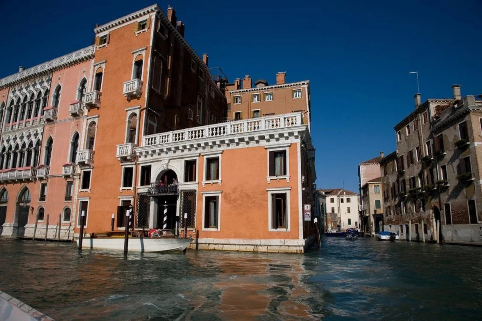 Palazzo Barbarigo Sul Canal Grande