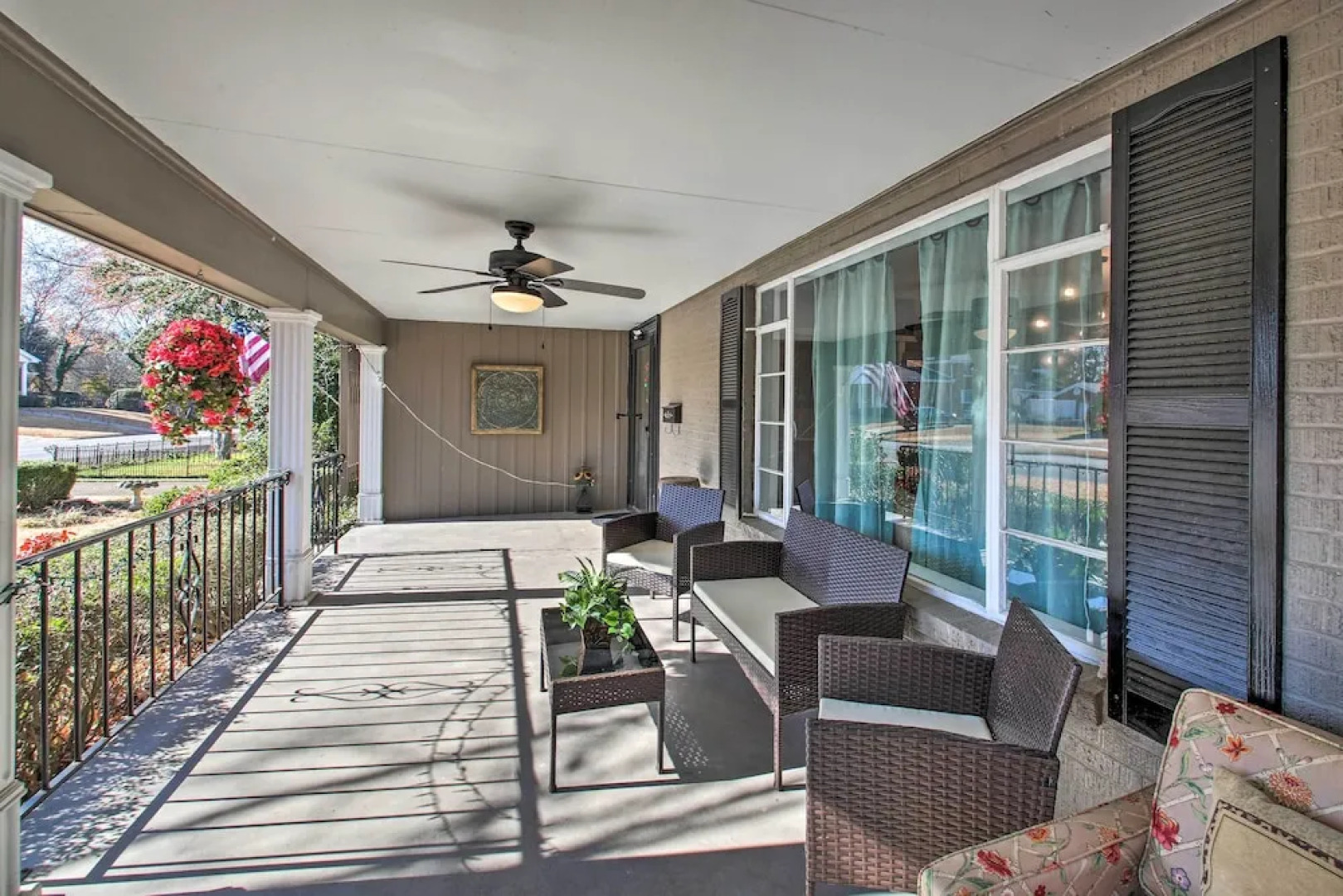 Hot Springs Home: Walk to Oaklawn!