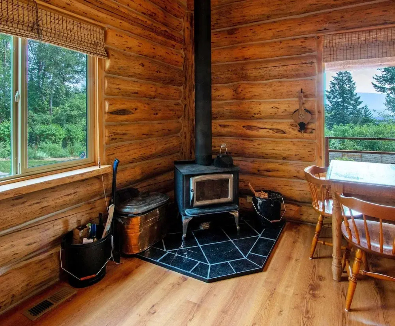 The Log Cabin 2 Bedroom Home by RedAwning