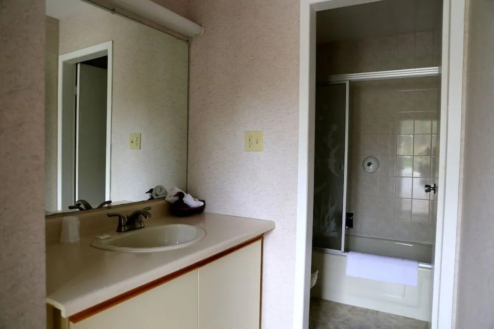 Arrowhead Inn by Baaman's