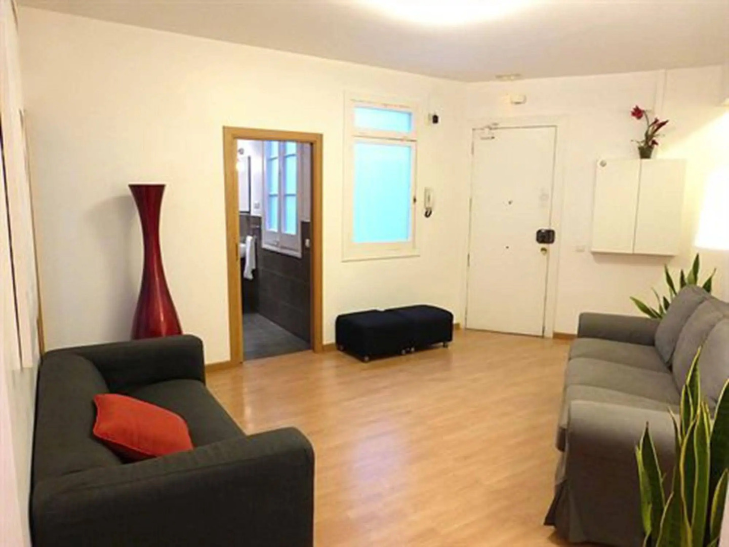 Super Balmes Guest House