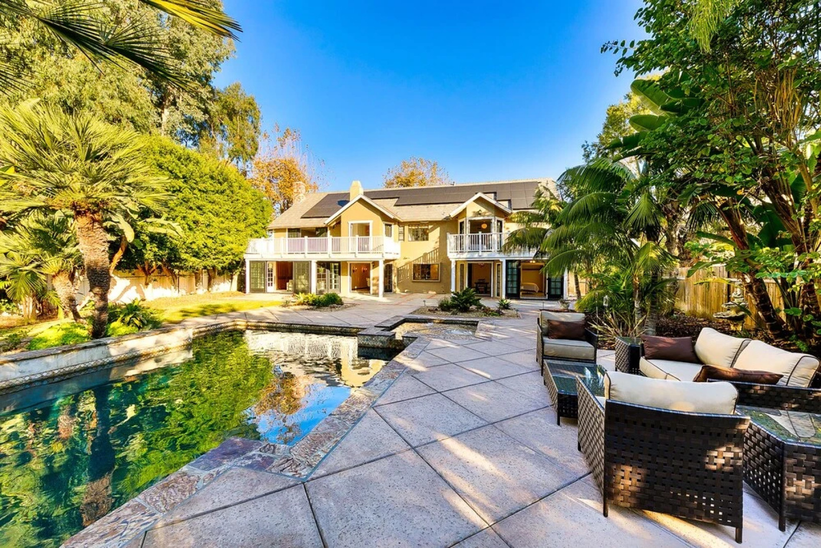 5BDRM Villa Via Mil Cumbres