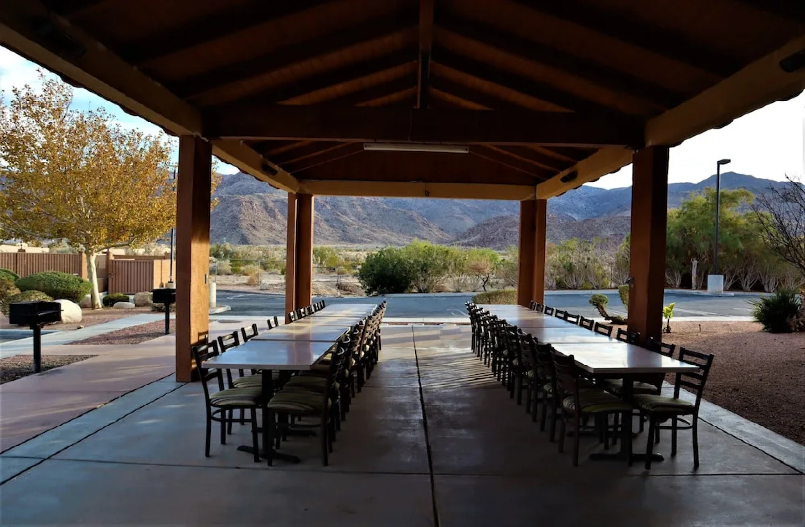 Oasis Inn & Suites Joshua Tree - 29 Palms