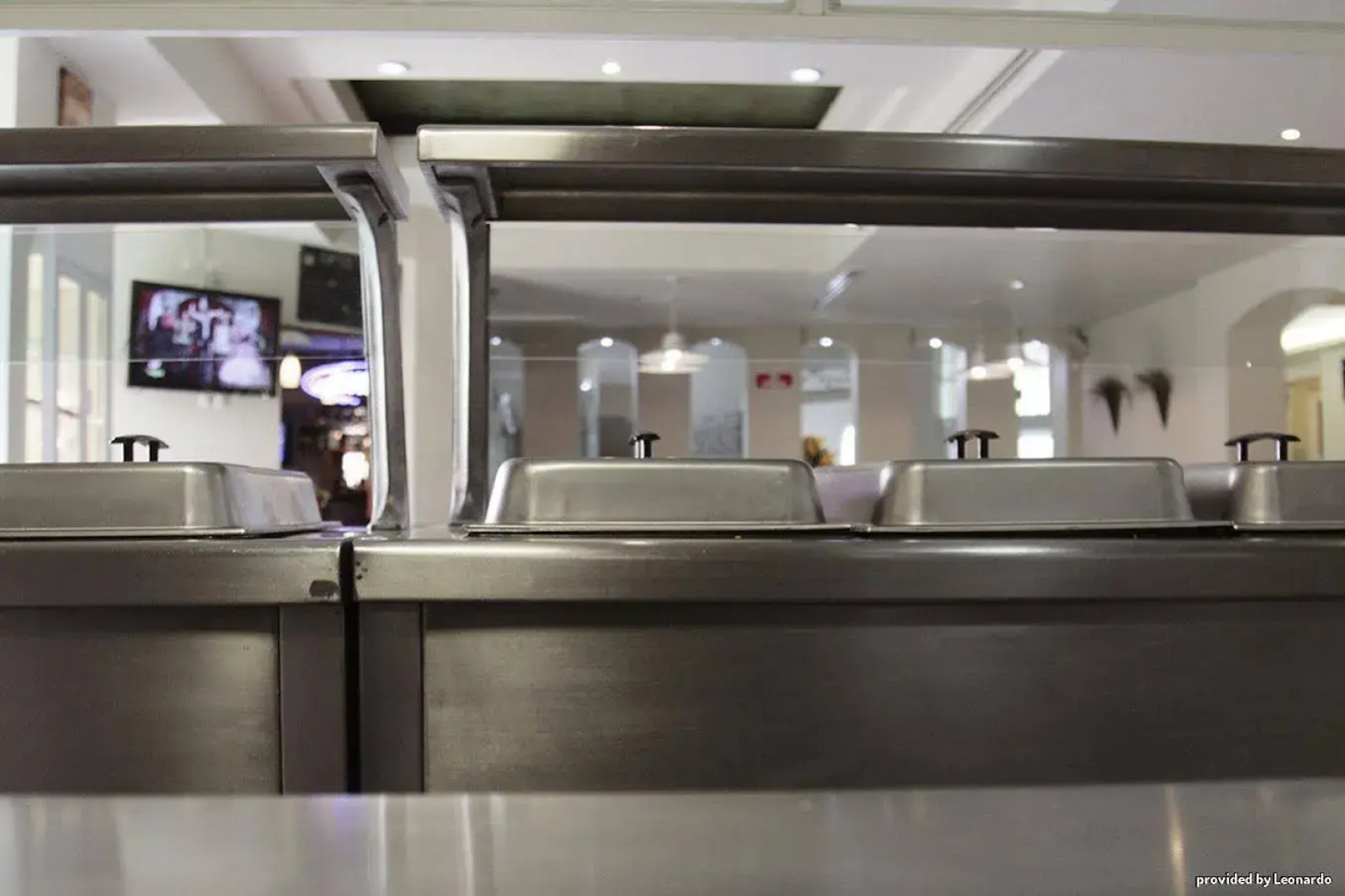 Отель Bazarell Inn