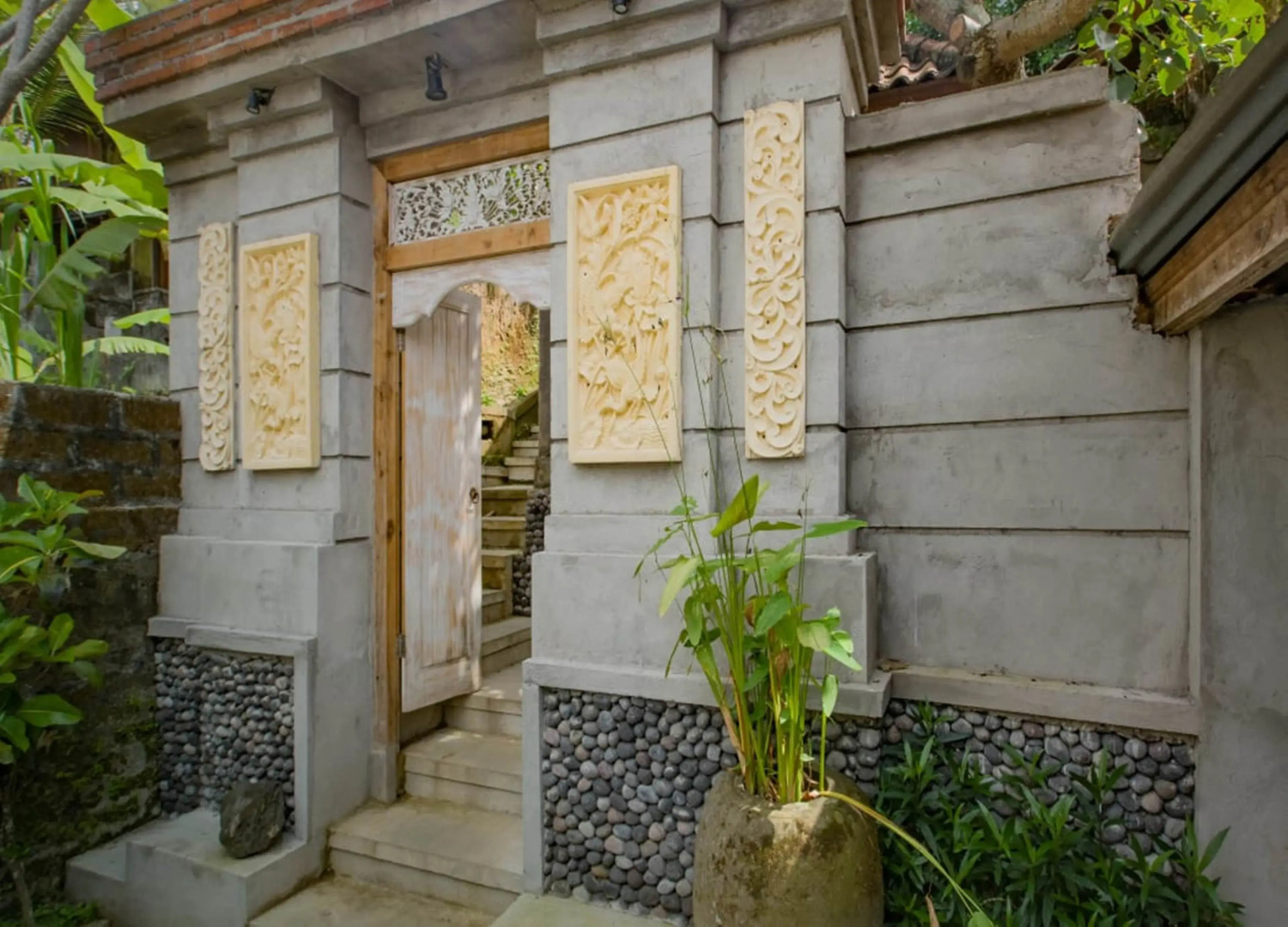 Uma Caming Villas & Gym