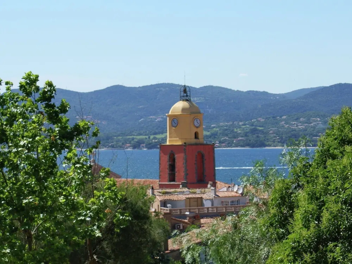 Top! Villa With Heated Jacuzzi, Private Pool, Large Lawn and Outdoor Kitchen