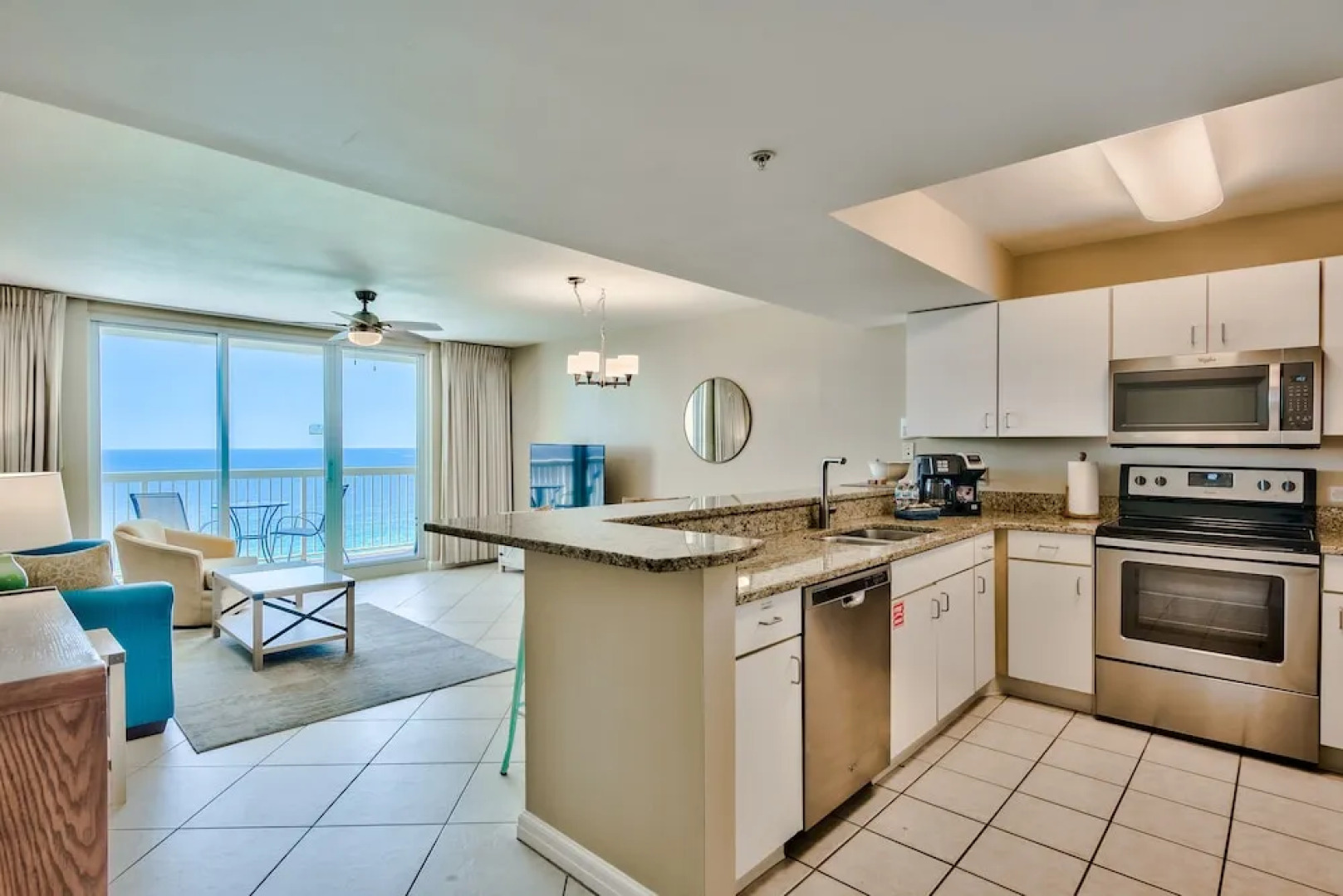 Pelican Beach Resort by Colasan